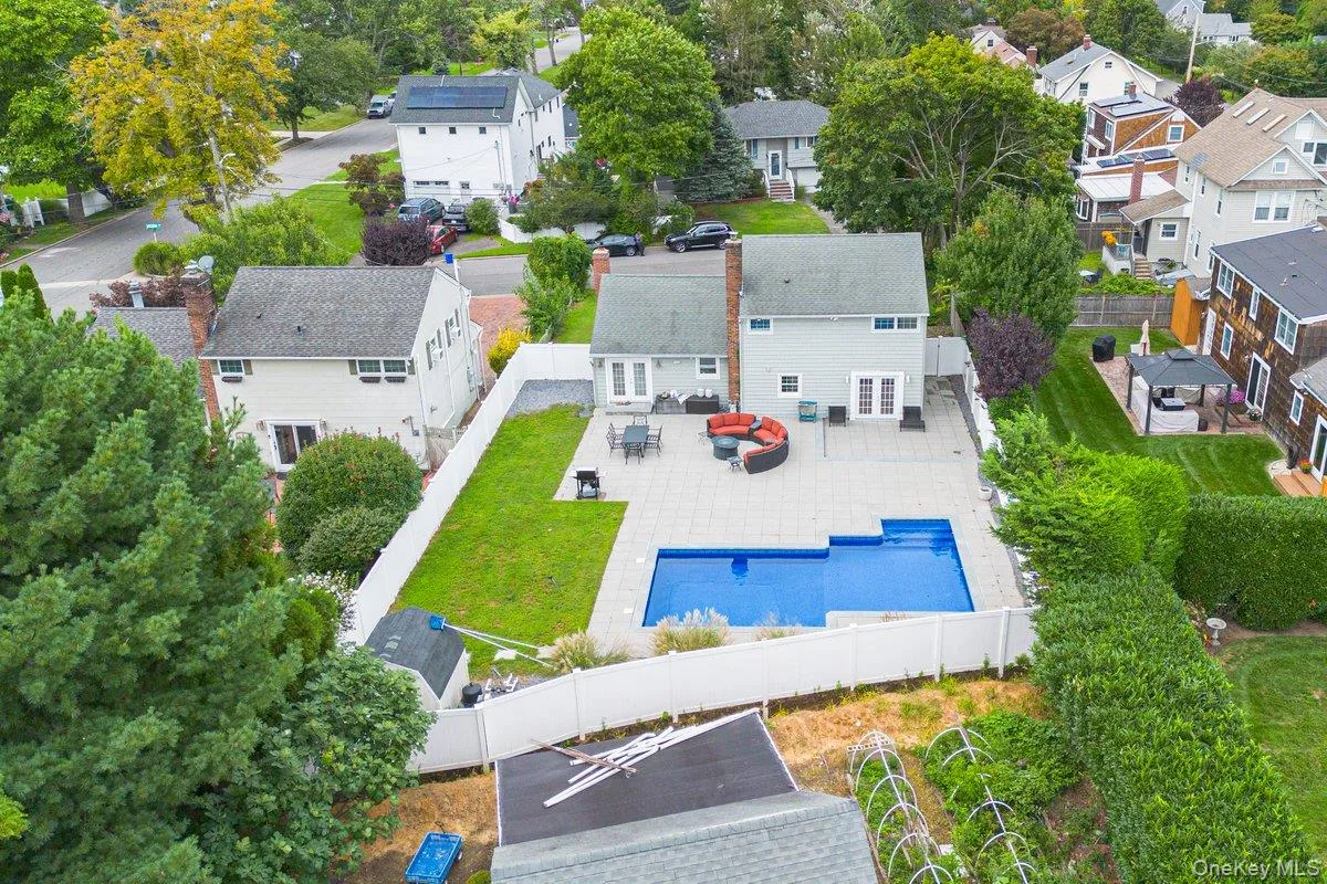 61 Carleton Avenue, Babylon, NY, 4 Bedrooms Bedrooms, 8 Rooms Rooms,2 BathroomsBathrooms,Residential,For Rent,Carleton,0,1048520 61 Carleton Avenue, Babylon, NY, 4 Bedrooms Bedrooms, 8 Rooms Rooms,2 BathroomsBathrooms,Residential,For Rent,Carleton,0,1048520