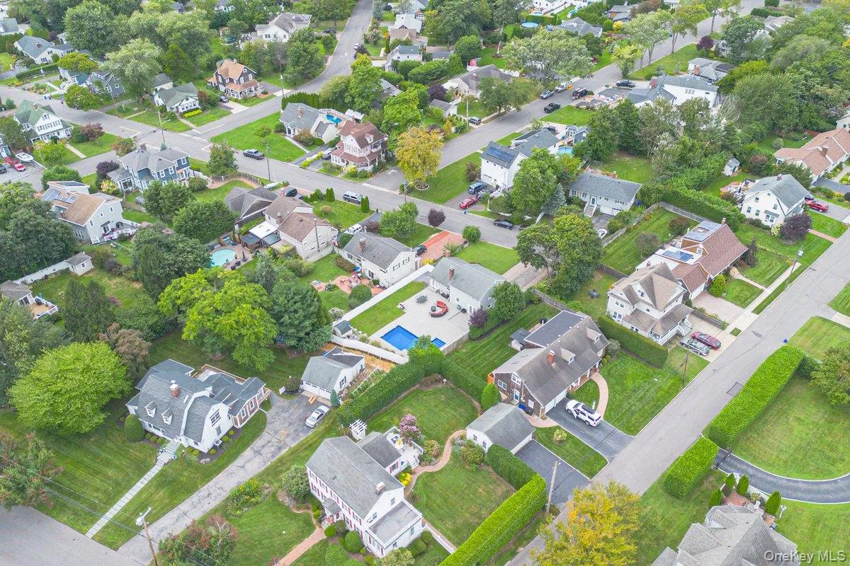 61 Carleton Avenue, Babylon, NY, 4 Bedrooms Bedrooms, 8 Rooms Rooms,2 BathroomsBathrooms,Residential,For Rent,Carleton,0,1048520 61 Carleton Avenue, Babylon, NY, 4 Bedrooms Bedrooms, 8 Rooms Rooms,2 BathroomsBathrooms,Residential,For Rent,Carleton,0,1048520