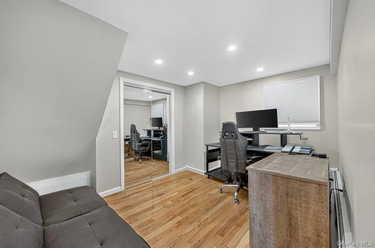 61 Carleton Avenue, Babylon, NY, 4 Bedrooms Bedrooms, 8 Rooms Rooms,2 BathroomsBathrooms,Residential,For Rent,Carleton,0,1048520 61 Carleton Avenue, Babylon, NY, 4 Bedrooms Bedrooms, 8 Rooms Rooms,2 BathroomsBathrooms,Residential,For Rent,Carleton,0,1048520