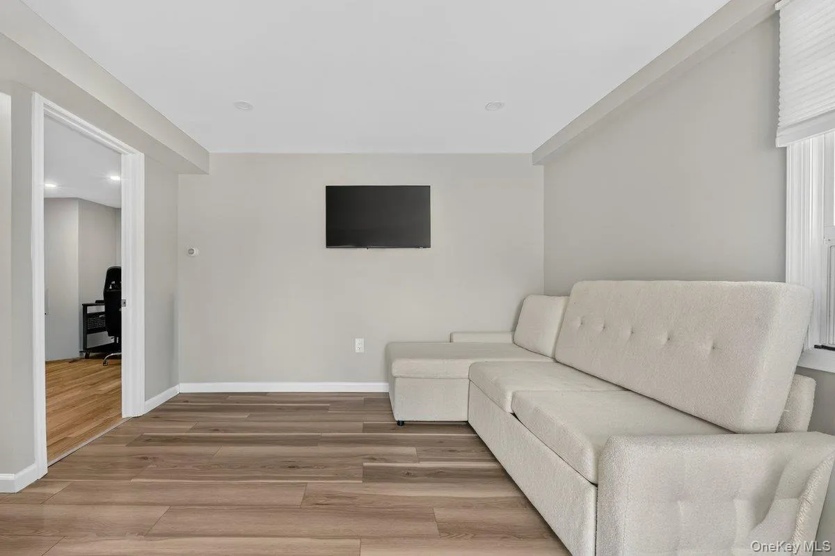 61 Carleton Avenue, Babylon, NY, 4 Bedrooms Bedrooms, 8 Rooms Rooms,2 BathroomsBathrooms,Residential,For Rent,Carleton,0,1048520 61 Carleton Avenue, Babylon, NY, 4 Bedrooms Bedrooms, 8 Rooms Rooms,2 BathroomsBathrooms,Residential,For Rent,Carleton,0,1048520