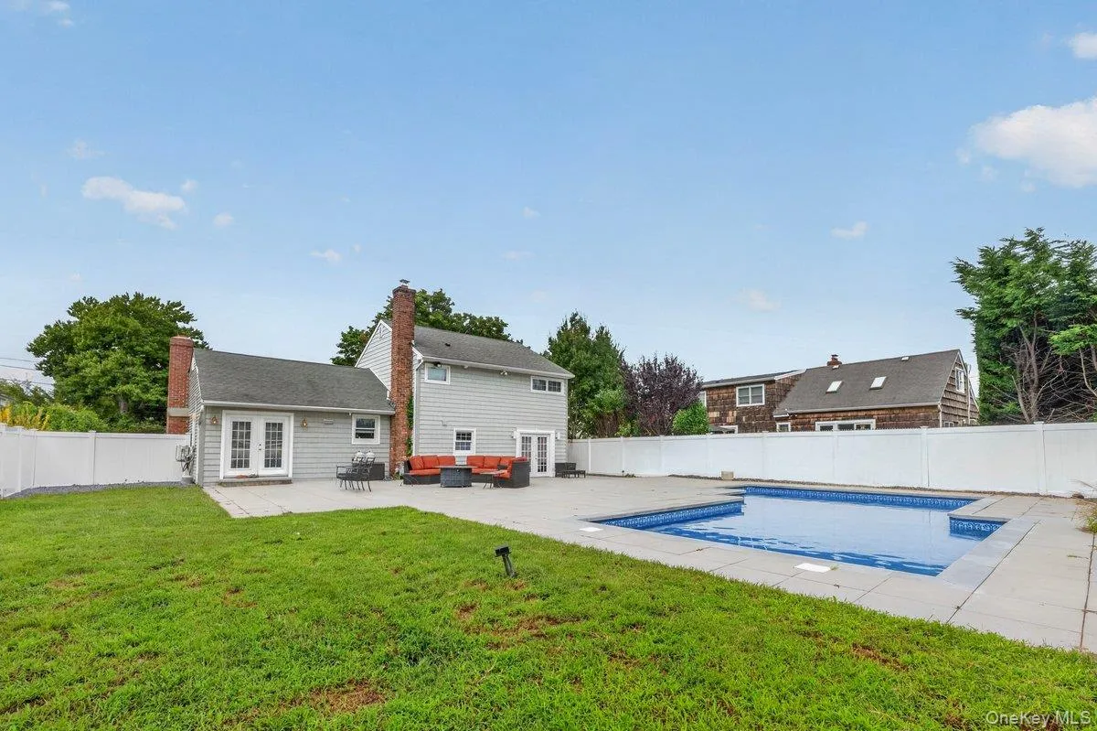 61 Carleton Avenue, Babylon, NY, 4 Bedrooms Bedrooms, 8 Rooms Rooms,2 BathroomsBathrooms,Residential,For Rent,Carleton,0,1048520 61 Carleton Avenue, Babylon, NY, 4 Bedrooms Bedrooms, 8 Rooms Rooms,2 BathroomsBathrooms,Residential,For Rent,Carleton,0,1048520