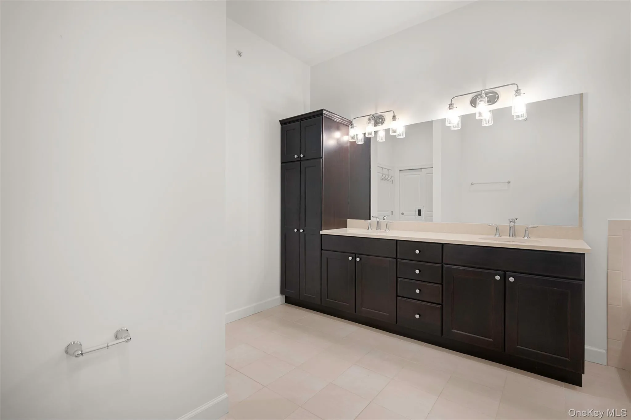 178 Summer Circle, Huntington, NY, 2 Bedrooms Bedrooms, 7 Rooms Rooms,2 BathroomsBathrooms,Residential Lease,For Rent,Summer,0,1048527 178 Summer Circle, Huntington, NY, 2 Bedrooms Bedrooms, 7 Rooms Rooms,2 BathroomsBathrooms,Residential Lease,For Rent,Summer,0,1048527
