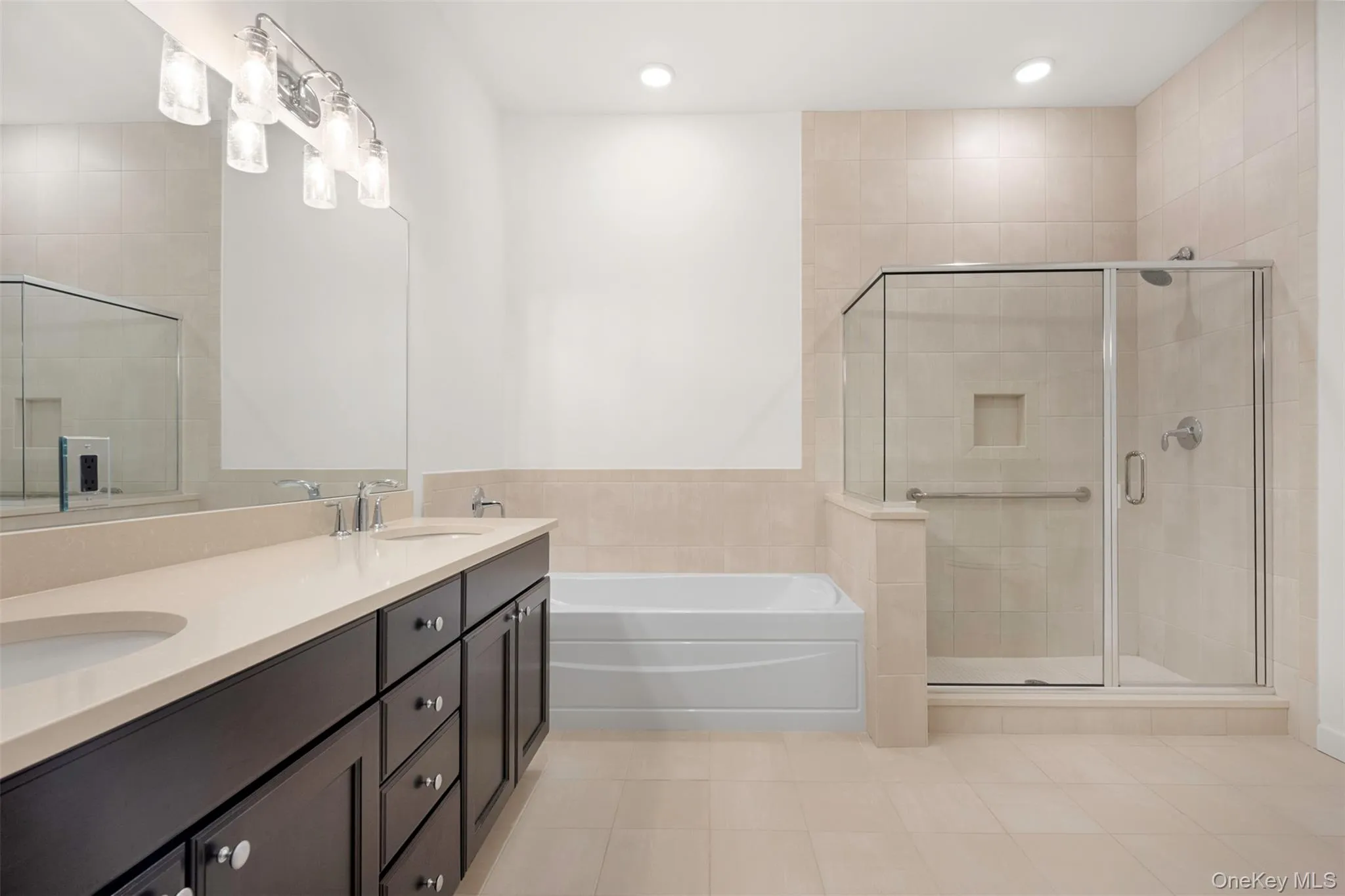 178 Summer Circle, Huntington, NY, 2 Bedrooms Bedrooms, 7 Rooms Rooms,2 BathroomsBathrooms,Residential Lease,For Rent,Summer,0,1048527 178 Summer Circle, Huntington, NY, 2 Bedrooms Bedrooms, 7 Rooms Rooms,2 BathroomsBathrooms,Residential Lease,For Rent,Summer,0,1048527