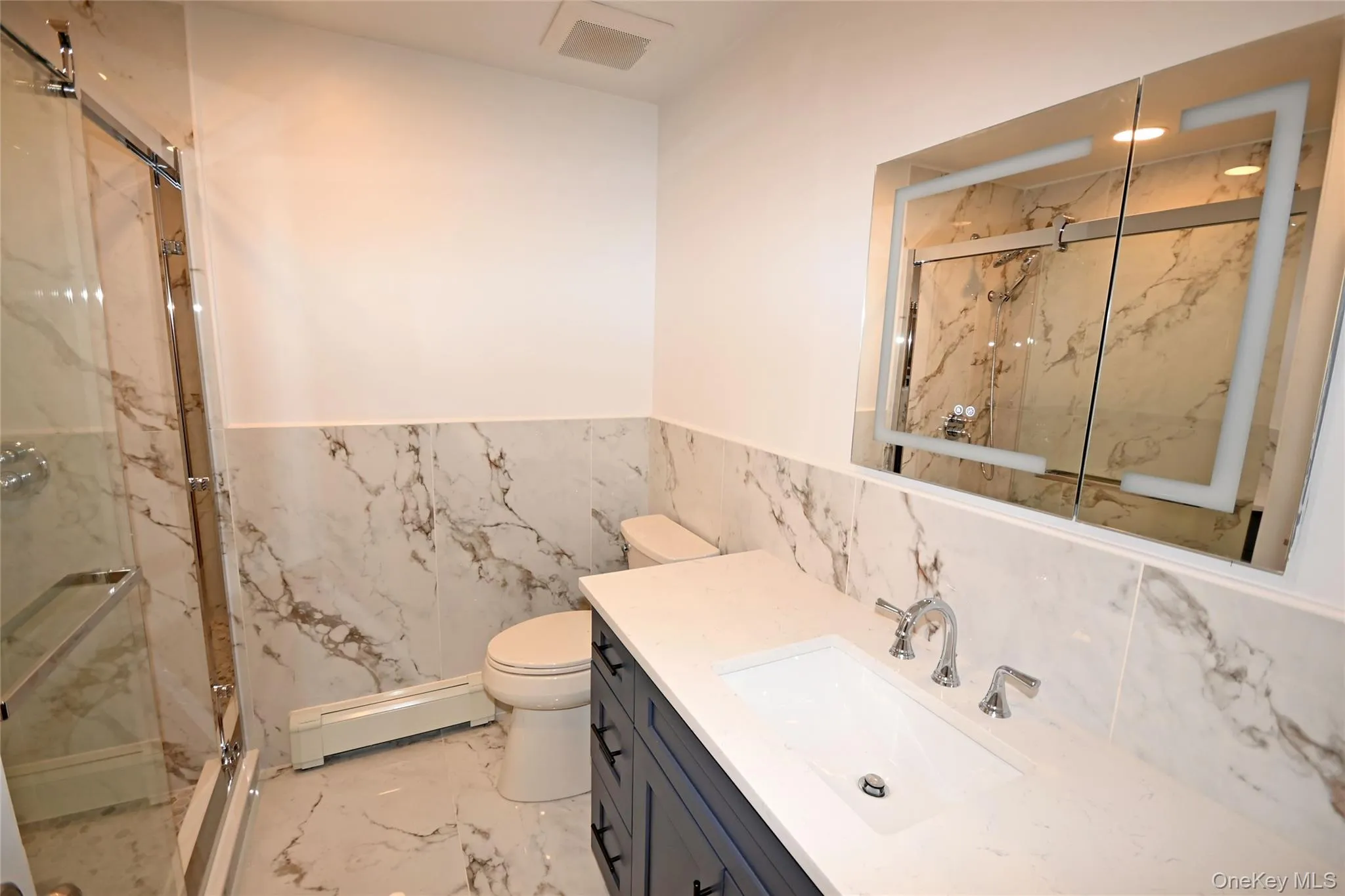 Full Bathroom Main Level Full Bathroom Main Level