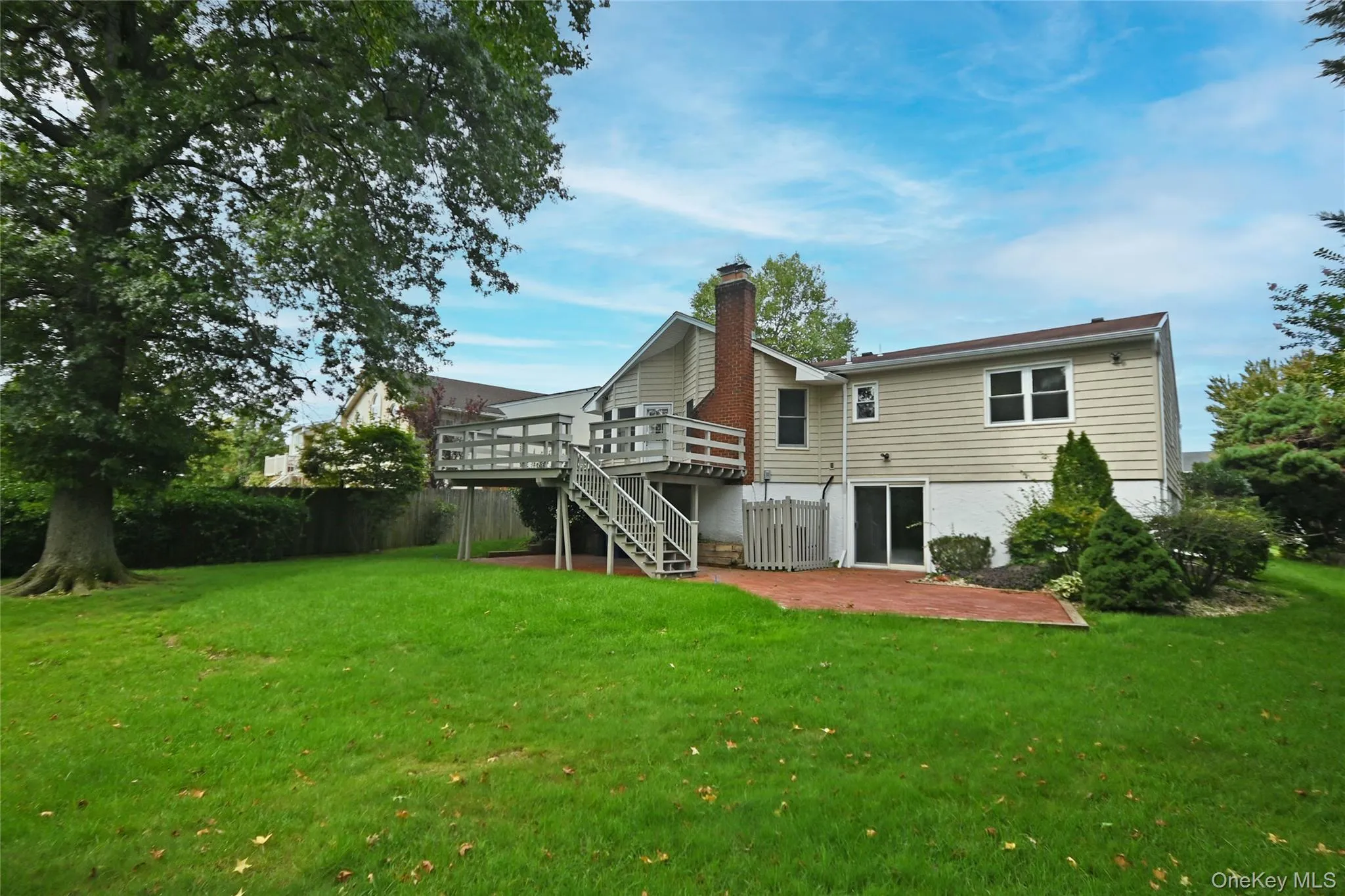 19 Carriage Road, North Hempstead, NY, 4 Bedrooms Bedrooms, 7 Rooms Rooms,3 BathroomsBathrooms,Residential Lease,For Rent,Carriage,0,1048531 19 Carriage Road, North Hempstead, NY, 4 Bedrooms Bedrooms, 7 Rooms Rooms,3 BathroomsBathrooms,Residential Lease,For Rent,Carriage,0,1048531