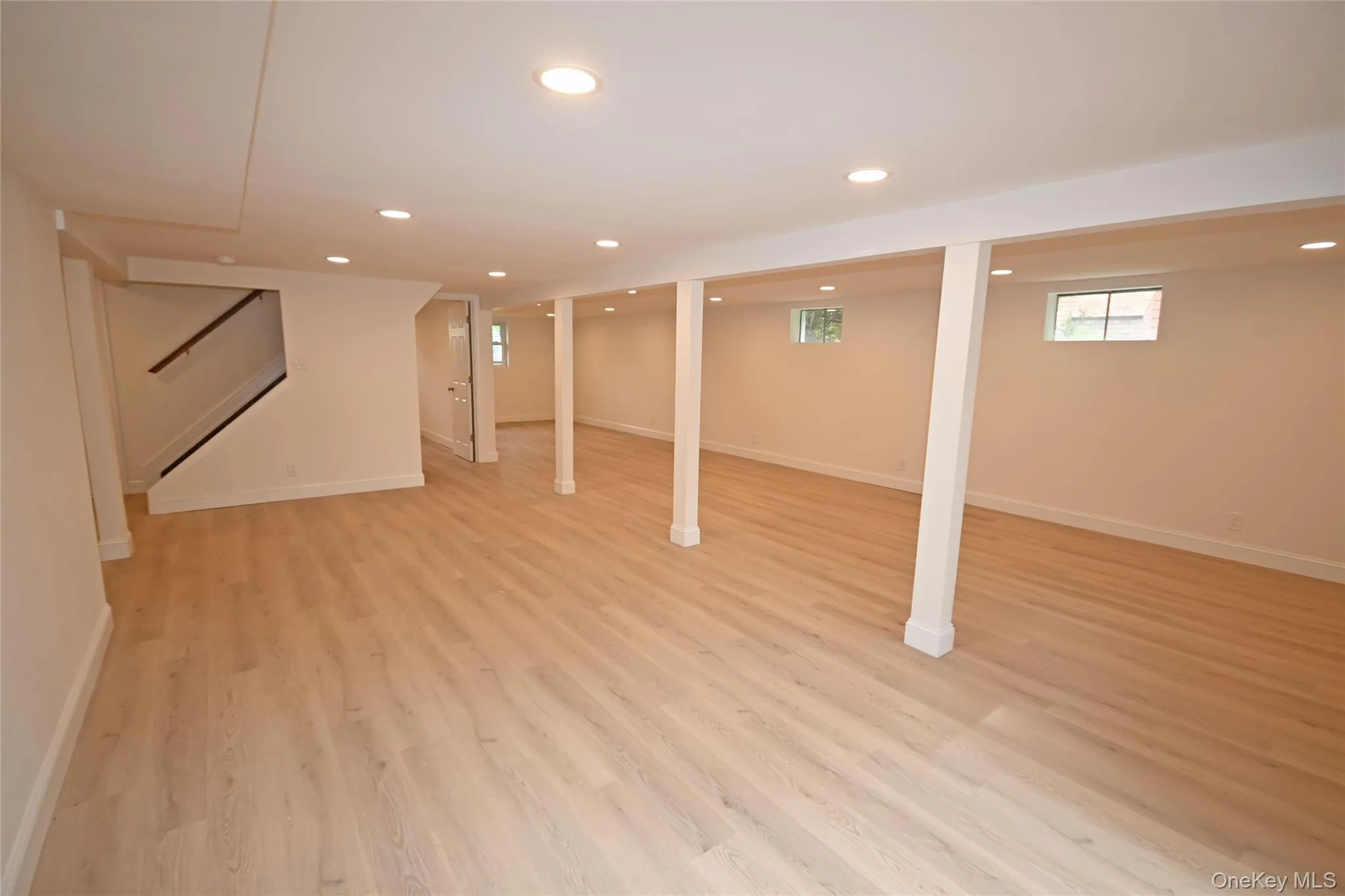 19 Carriage Road, North Hempstead, NY, 4 Bedrooms Bedrooms, 7 Rooms Rooms,3 BathroomsBathrooms,Residential Lease,For Rent,Carriage,0,1048531 19 Carriage Road, North Hempstead, NY, 4 Bedrooms Bedrooms, 7 Rooms Rooms,3 BathroomsBathrooms,Residential Lease,For Rent,Carriage,0,1048531