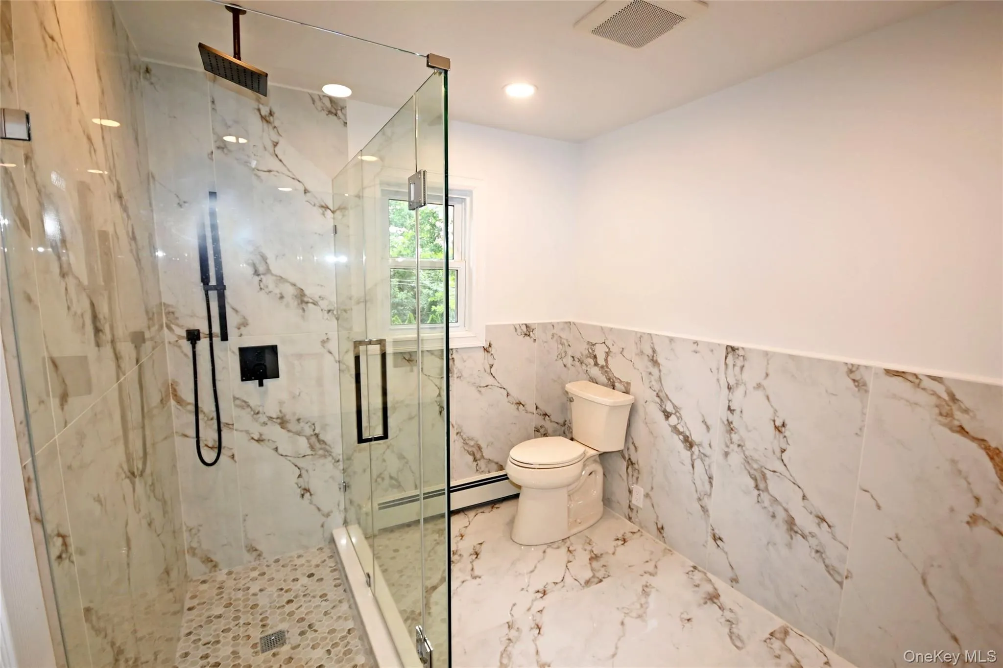 19 Carriage Road, North Hempstead, NY, 4 Bedrooms Bedrooms, 7 Rooms Rooms,3 BathroomsBathrooms,Residential Lease,For Rent,Carriage,0,1048531 19 Carriage Road, North Hempstead, NY, 4 Bedrooms Bedrooms, 7 Rooms Rooms,3 BathroomsBathrooms,Residential Lease,For Rent,Carriage,0,1048531