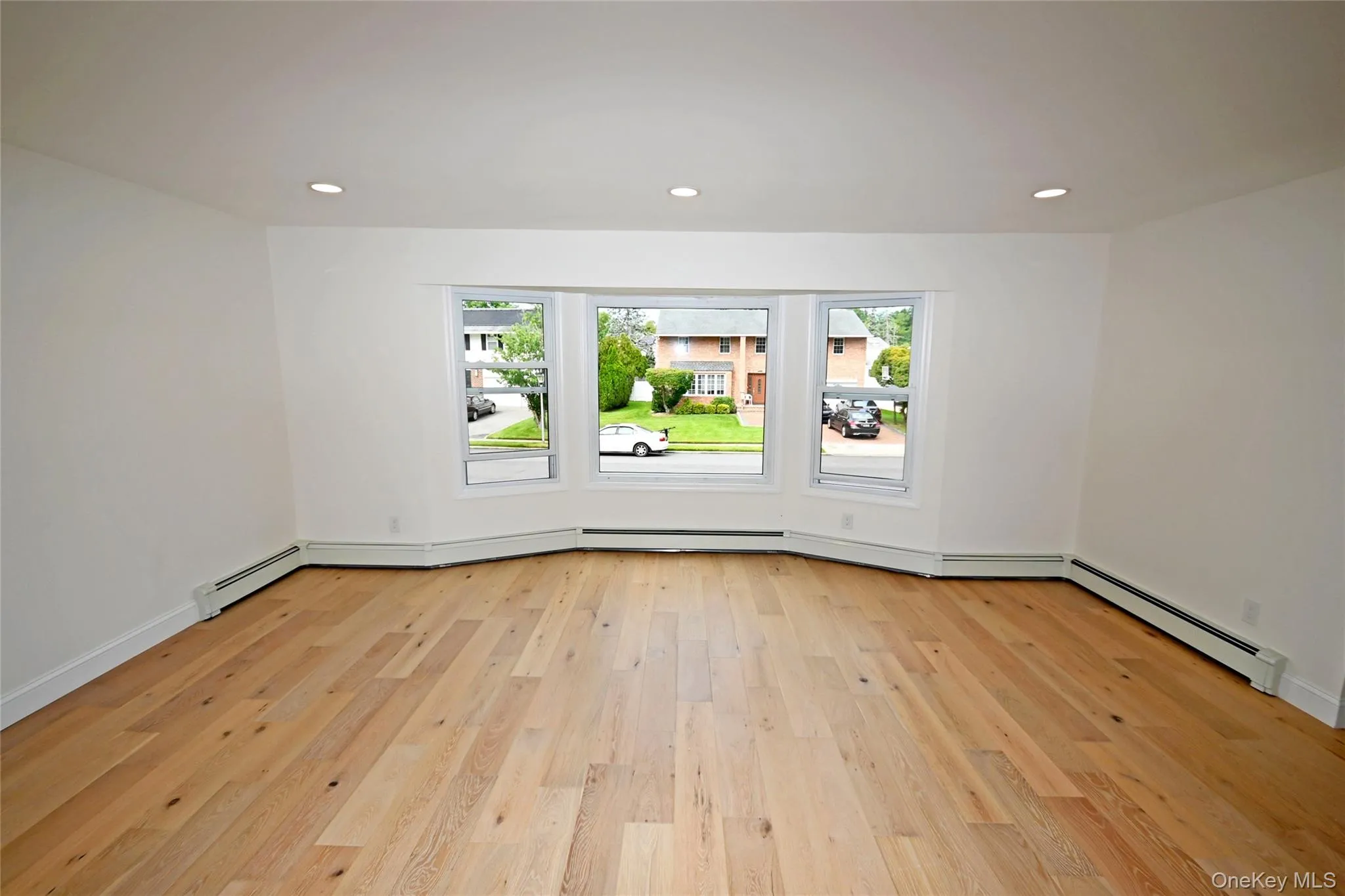 19 Carriage Road, North Hempstead, NY, 4 Bedrooms Bedrooms, 7 Rooms Rooms,3 BathroomsBathrooms,Residential Lease,For Rent,Carriage,0,1048531 19 Carriage Road, North Hempstead, NY, 4 Bedrooms Bedrooms, 7 Rooms Rooms,3 BathroomsBathrooms,Residential Lease,For Rent,Carriage,0,1048531