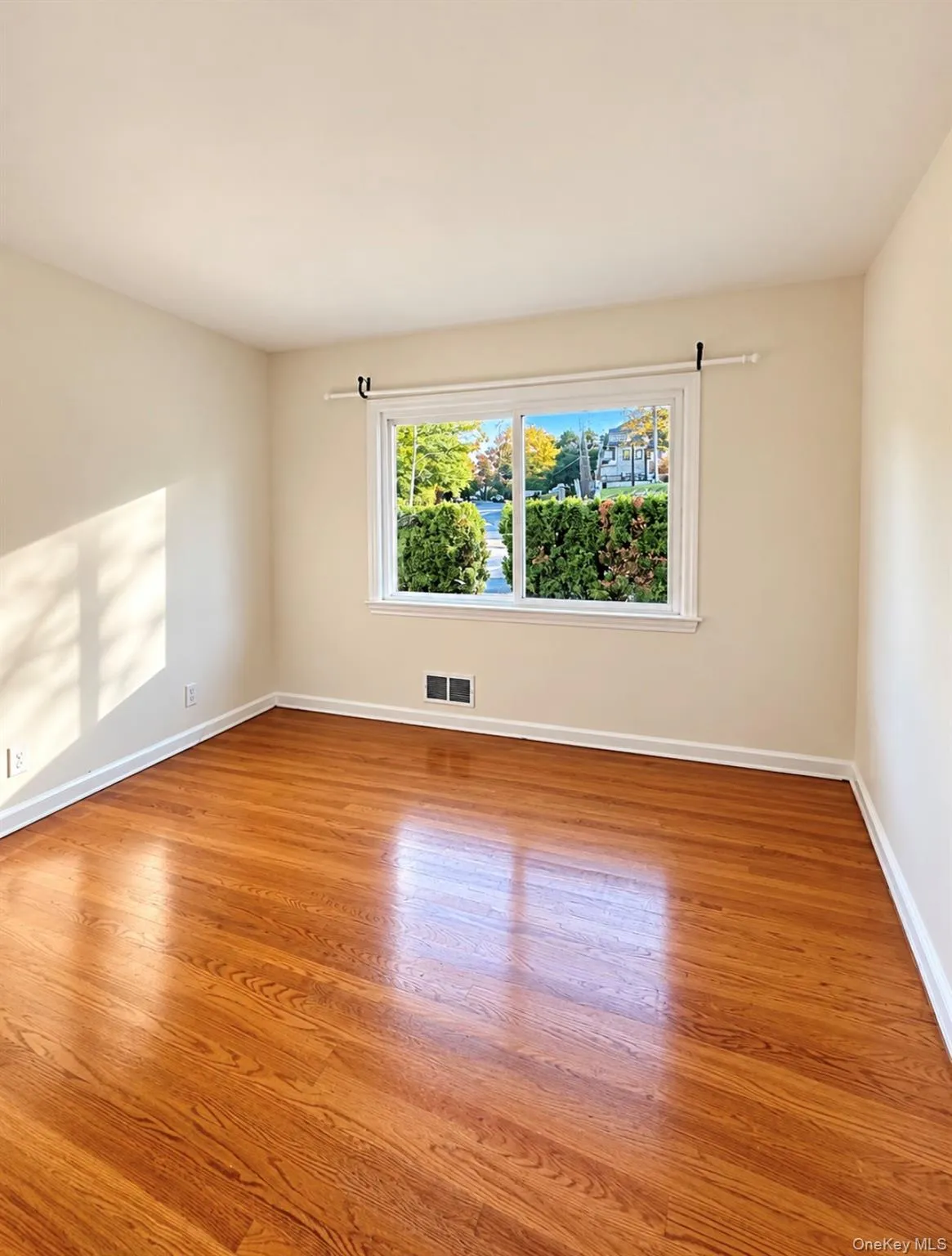 138 Edgecliff Terrace, Yonkers, NY, 3 Bedrooms Bedrooms, 7 Rooms Rooms,2 BathroomsBathrooms,Residential,For Rent,Edgecliff,0,1048534 138 Edgecliff Terrace, Yonkers, NY, 3 Bedrooms Bedrooms, 7 Rooms Rooms,2 BathroomsBathrooms,Residential,For Rent,Edgecliff,0,1048534