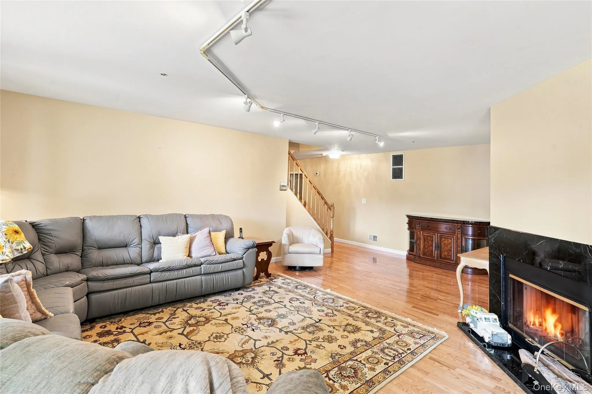 24 Oakcrest Lane, Greenburgh, NY, 4 Bedrooms Bedrooms, 9 Rooms Rooms,3 BathroomsBathrooms,Residential,For Rent,Oakcrest,0,1048541 24 Oakcrest Lane, Greenburgh, NY, 4 Bedrooms Bedrooms, 9 Rooms Rooms,3 BathroomsBathrooms,Residential,For Rent,Oakcrest,0,1048541