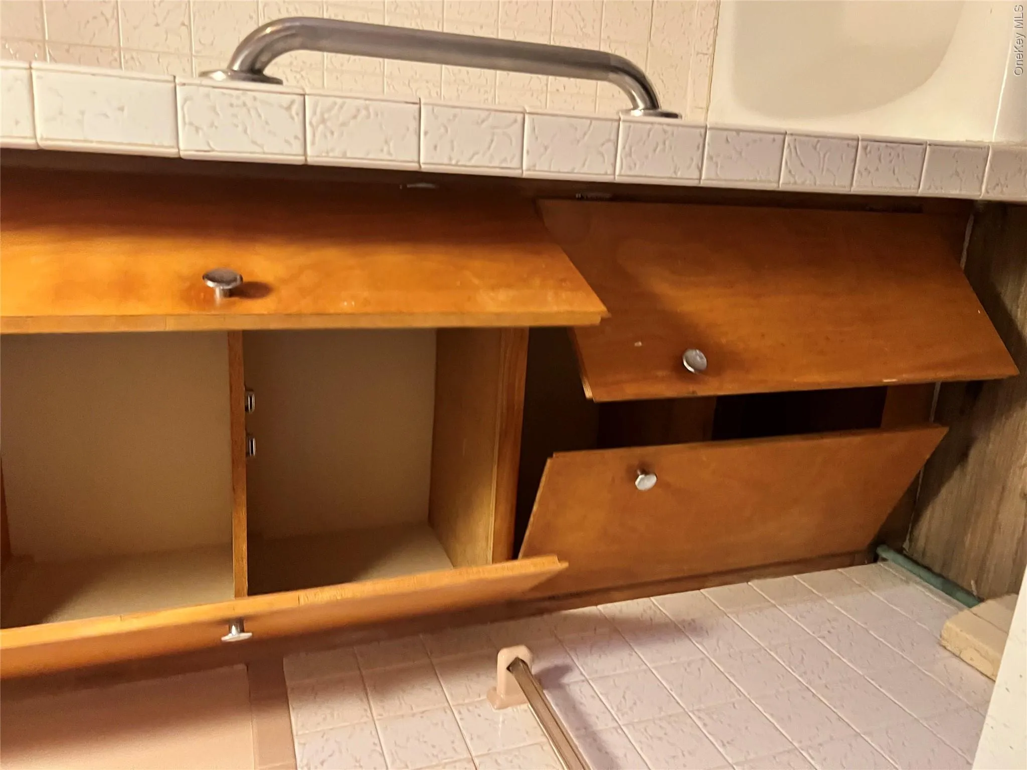 27 Dorsey Lane, Hyde Park, NY, 2 Bedrooms Bedrooms, 6 Rooms Rooms,1 BathroomBathrooms,Residential,For Rent,Dorsey,0,1048545 27 Dorsey Lane, Hyde Park, NY, 2 Bedrooms Bedrooms, 6 Rooms Rooms,1 BathroomBathrooms,Residential,For Rent,Dorsey,0,1048545