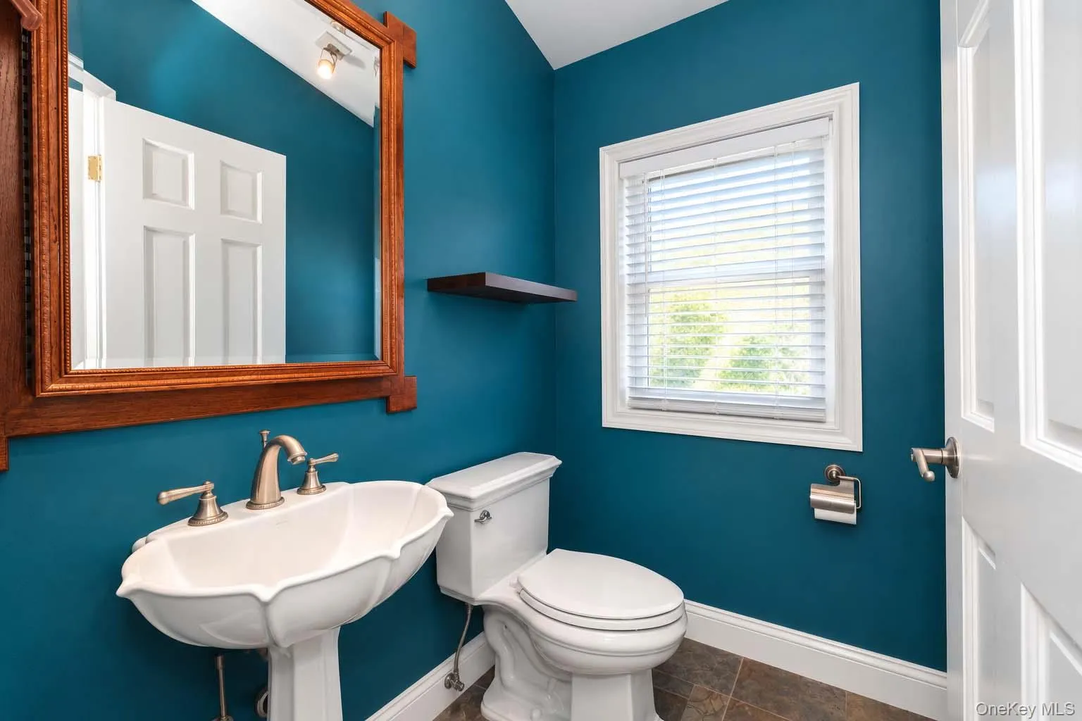 245 Old Mamaroneck Road, White Plains, NY, 3 Bedrooms Bedrooms, 7 Rooms Rooms,1 BathroomBathrooms,Residential,For Rent,Old Mamaroneck,0,1048546 245 Old Mamaroneck Road, White Plains, NY, 3 Bedrooms Bedrooms, 7 Rooms Rooms,1 BathroomBathrooms,Residential,For Rent,Old Mamaroneck,0,1048546