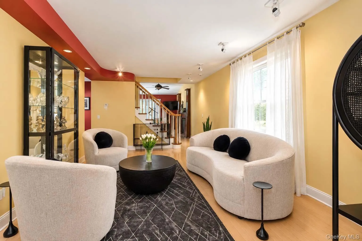 245 Old Mamaroneck Road, White Plains, NY, 3 Bedrooms Bedrooms, 7 Rooms Rooms,1 BathroomBathrooms,Residential,For Rent,Old Mamaroneck,0,1048546 245 Old Mamaroneck Road, White Plains, NY, 3 Bedrooms Bedrooms, 7 Rooms Rooms,1 BathroomBathrooms,Residential,For Rent,Old Mamaroneck,0,1048546