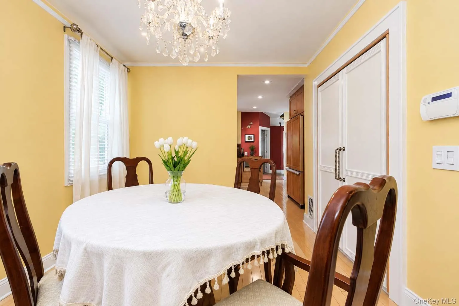 245 Old Mamaroneck Road, White Plains, NY, 3 Bedrooms Bedrooms, 7 Rooms Rooms,1 BathroomBathrooms,Residential,For Rent,Old Mamaroneck,0,1048546 245 Old Mamaroneck Road, White Plains, NY, 3 Bedrooms Bedrooms, 7 Rooms Rooms,1 BathroomBathrooms,Residential,For Rent,Old Mamaroneck,0,1048546