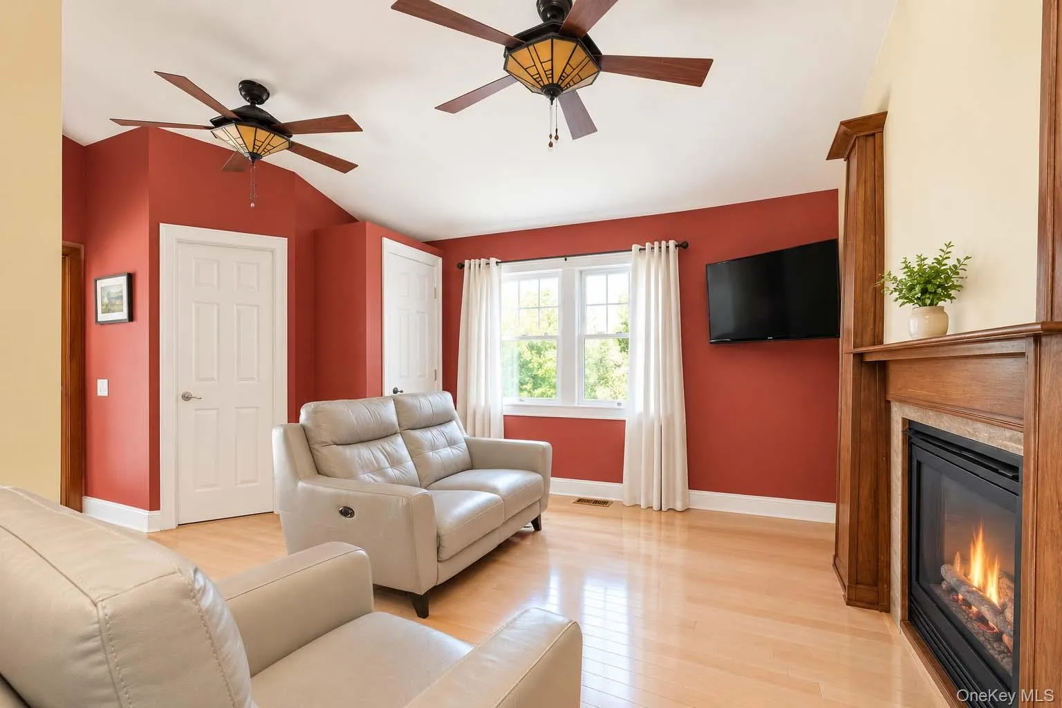 245 Old Mamaroneck Road, White Plains, NY, 3 Bedrooms Bedrooms, 7 Rooms Rooms,1 BathroomBathrooms,Residential,For Rent,Old Mamaroneck,0,1048546 245 Old Mamaroneck Road, White Plains, NY, 3 Bedrooms Bedrooms, 7 Rooms Rooms,1 BathroomBathrooms,Residential,For Rent,Old Mamaroneck,0,1048546