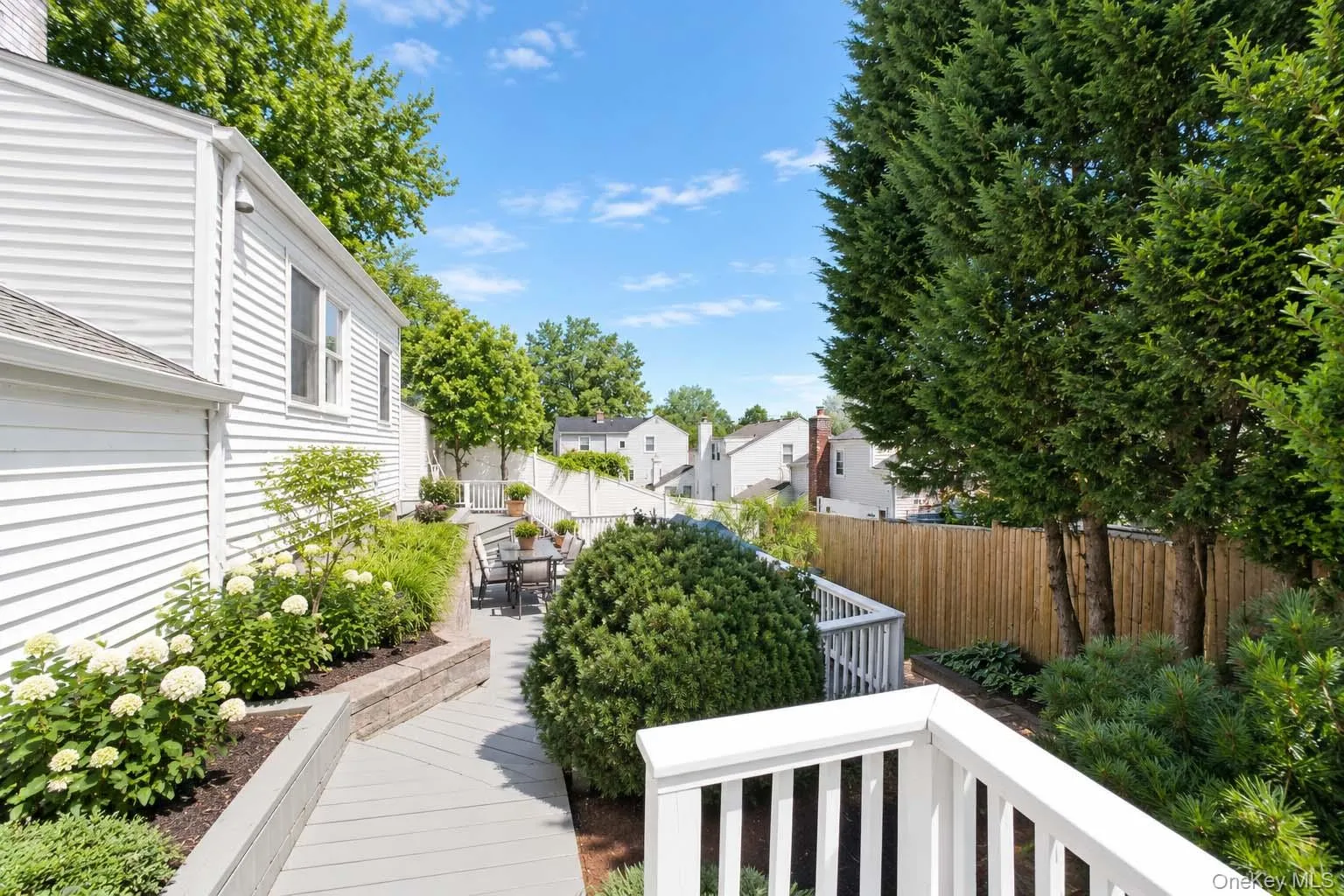 245 Old Mamaroneck Road, White Plains, NY, 3 Bedrooms Bedrooms, 7 Rooms Rooms,1 BathroomBathrooms,Residential,For Rent,Old Mamaroneck,0,1048546 245 Old Mamaroneck Road, White Plains, NY, 3 Bedrooms Bedrooms, 7 Rooms Rooms,1 BathroomBathrooms,Residential,For Rent,Old Mamaroneck,0,1048546