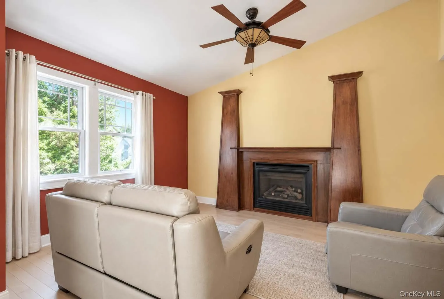 245 Old Mamaroneck Road, White Plains, NY, 3 Bedrooms Bedrooms, 7 Rooms Rooms,1 BathroomBathrooms,Residential,For Rent,Old Mamaroneck,0,1048546 245 Old Mamaroneck Road, White Plains, NY, 3 Bedrooms Bedrooms, 7 Rooms Rooms,1 BathroomBathrooms,Residential,For Rent,Old Mamaroneck,0,1048546