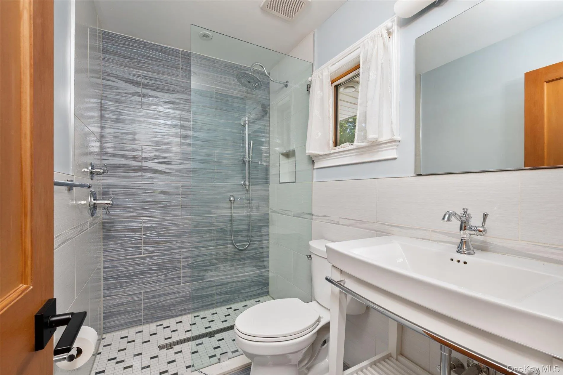 6 Tanyard Lane, Huntington, NY, 5 Bedrooms Bedrooms, 9 Rooms Rooms,4 BathroomsBathrooms,Residential,For Rent,Tanyard,0,1048552 6 Tanyard Lane, Huntington, NY, 5 Bedrooms Bedrooms, 9 Rooms Rooms,4 BathroomsBathrooms,Residential,For Rent,Tanyard,0,1048552