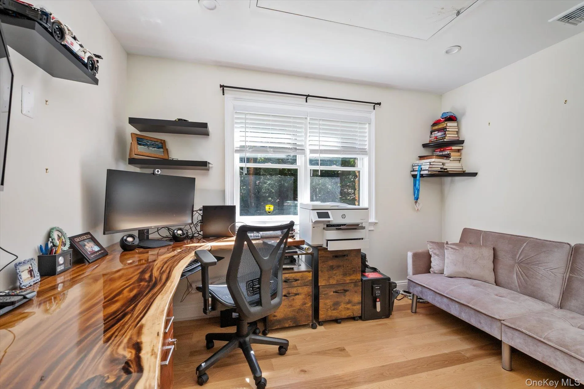 6 Tanyard Lane, Huntington, NY, 5 Bedrooms Bedrooms, 9 Rooms Rooms,4 BathroomsBathrooms,Residential,For Rent,Tanyard,0,1048552 6 Tanyard Lane, Huntington, NY, 5 Bedrooms Bedrooms, 9 Rooms Rooms,4 BathroomsBathrooms,Residential,For Rent,Tanyard,0,1048552