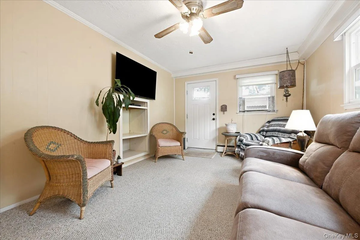 37 Cherry Street, Oyster Bay, NY, 3 Bedrooms Bedrooms, 6 Rooms Rooms,2 BathroomsBathrooms,Residential,For Rent,Cherry,0,1048557 37 Cherry Street, Oyster Bay, NY, 3 Bedrooms Bedrooms, 6 Rooms Rooms,2 BathroomsBathrooms,Residential,For Rent,Cherry,0,1048557