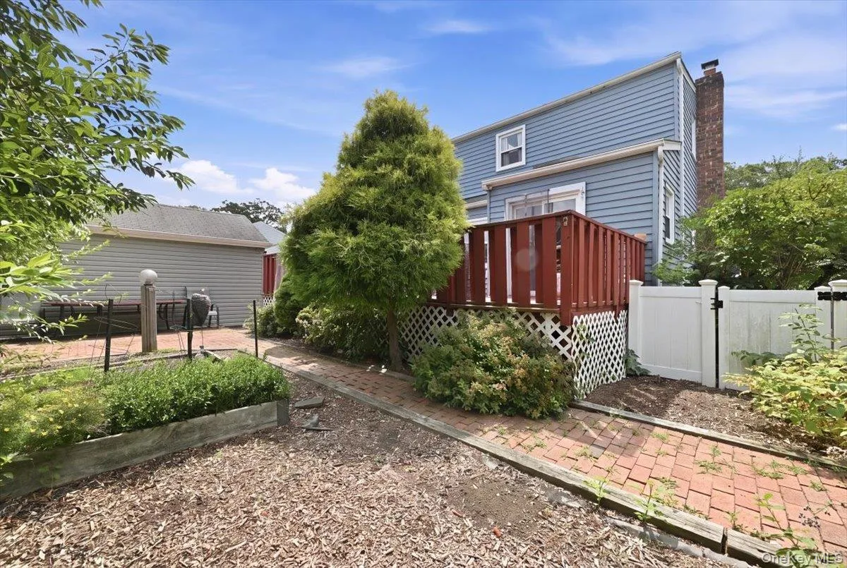 37 Cherry Street, Oyster Bay, NY, 3 Bedrooms Bedrooms, 6 Rooms Rooms,2 BathroomsBathrooms,Residential,For Rent,Cherry,0,1048557 37 Cherry Street, Oyster Bay, NY, 3 Bedrooms Bedrooms, 6 Rooms Rooms,2 BathroomsBathrooms,Residential,For Rent,Cherry,0,1048557