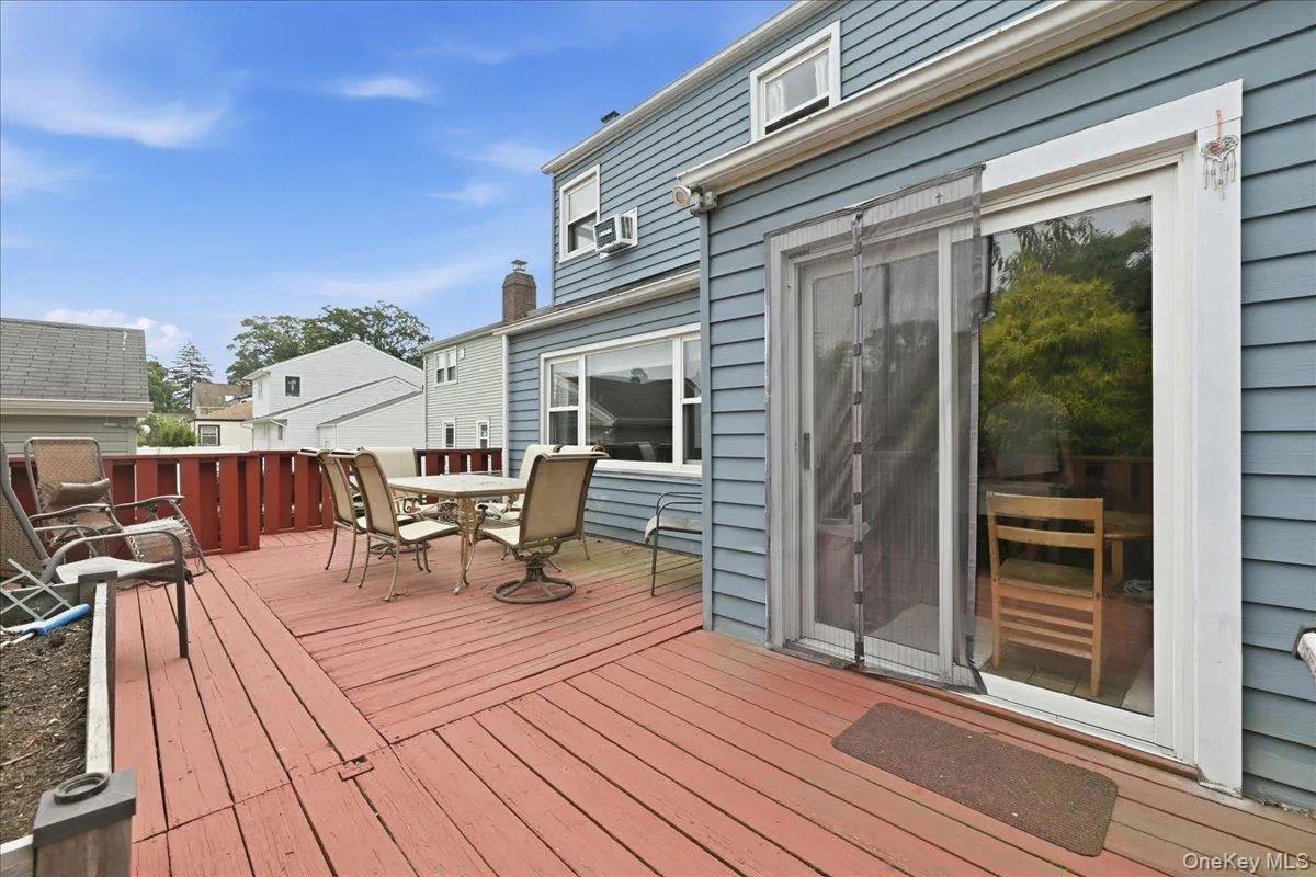 37 Cherry Street, Oyster Bay, NY, 3 Bedrooms Bedrooms, 6 Rooms Rooms,2 BathroomsBathrooms,Residential,For Rent,Cherry,0,1048557 37 Cherry Street, Oyster Bay, NY, 3 Bedrooms Bedrooms, 6 Rooms Rooms,2 BathroomsBathrooms,Residential,For Rent,Cherry,0,1048557