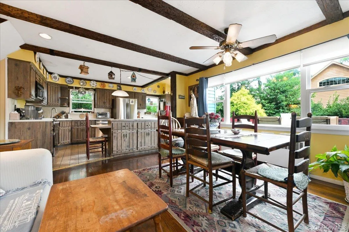 37 Cherry Street, Oyster Bay, NY, 3 Bedrooms Bedrooms, 6 Rooms Rooms,2 BathroomsBathrooms,Residential,For Rent,Cherry,0,1048557 37 Cherry Street, Oyster Bay, NY, 3 Bedrooms Bedrooms, 6 Rooms Rooms,2 BathroomsBathrooms,Residential,For Rent,Cherry,0,1048557