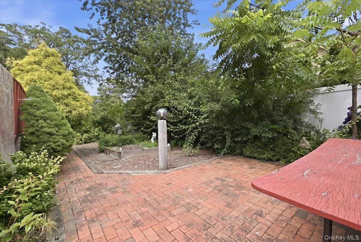 37 Cherry Street, Oyster Bay, NY, 3 Bedrooms Bedrooms, 6 Rooms Rooms,2 BathroomsBathrooms,Residential,For Rent,Cherry,0,1048557 37 Cherry Street, Oyster Bay, NY, 3 Bedrooms Bedrooms, 6 Rooms Rooms,2 BathroomsBathrooms,Residential,For Rent,Cherry,0,1048557