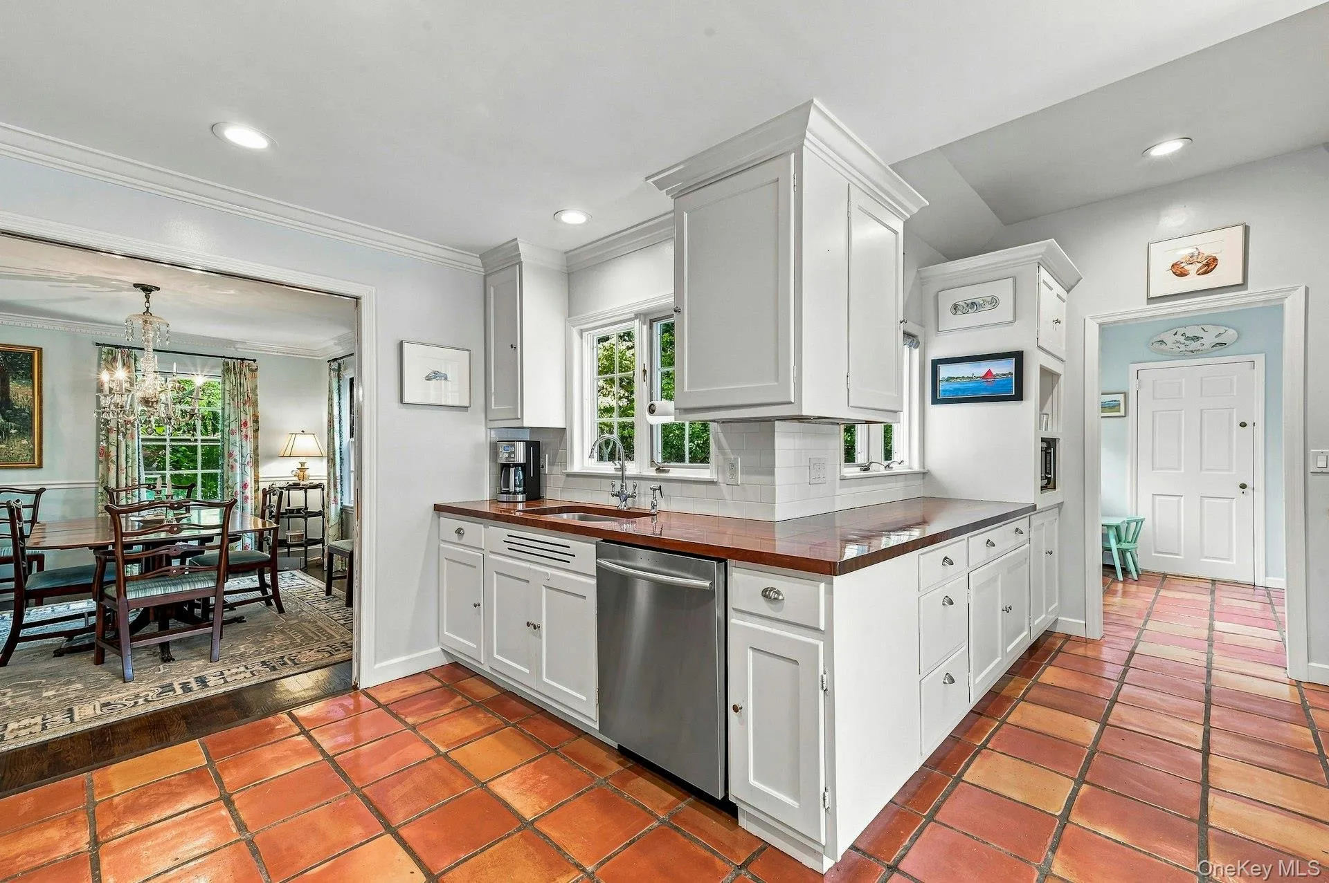 18 Matinecock Lane, Oyster Bay, NY, 3 Bedrooms Bedrooms, 7 Rooms Rooms,3 BathroomsBathrooms,Residential,For Rent,Matinecock,0,1048567 18 Matinecock Lane, Oyster Bay, NY, 3 Bedrooms Bedrooms, 7 Rooms Rooms,3 BathroomsBathrooms,Residential,For Rent,Matinecock,0,1048567