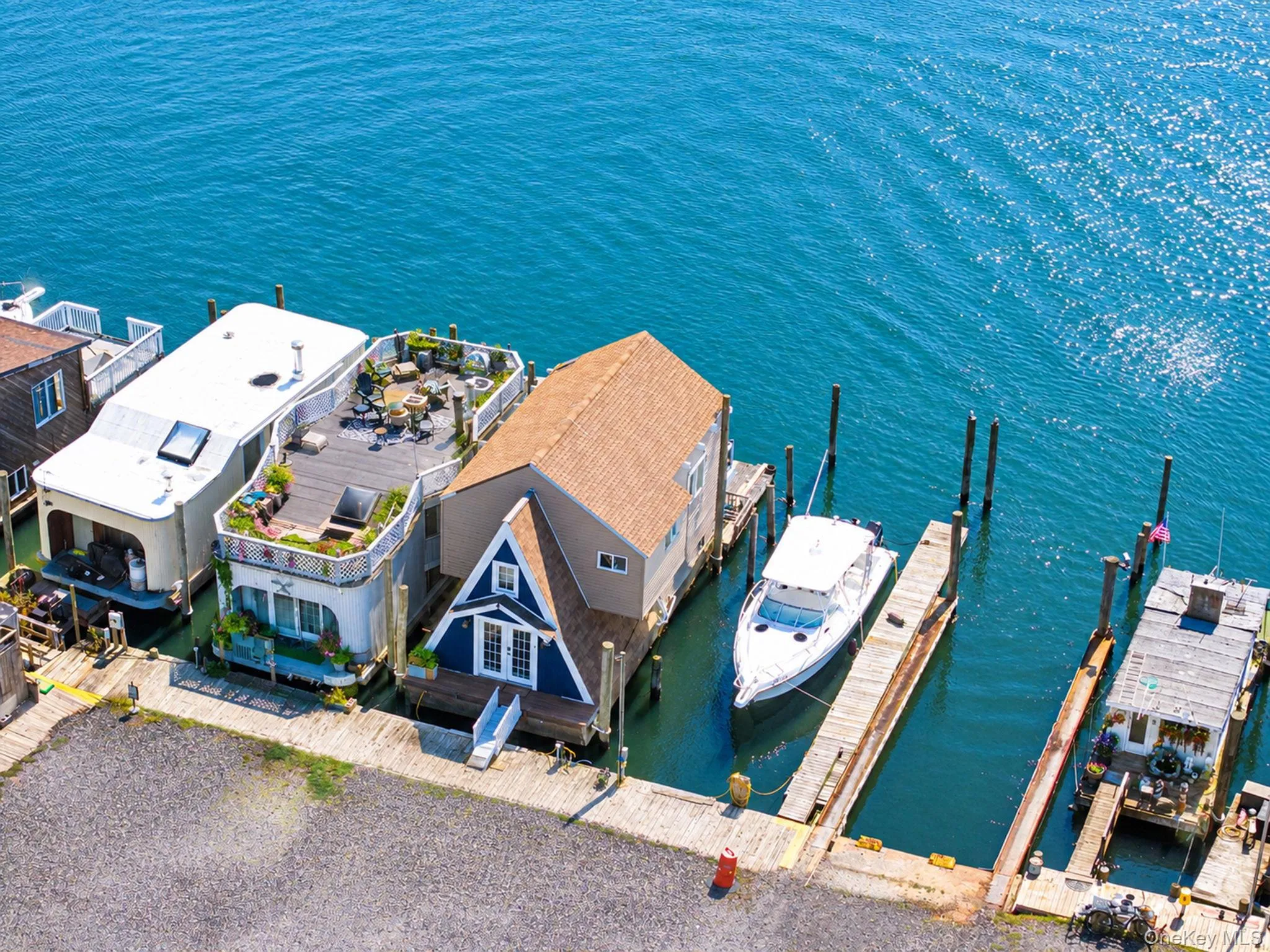 220 Shore Road, Hempstead, NY, 2 Bedrooms Bedrooms, 4 Rooms Rooms,1 BathroomBathrooms,Residential,For Rent,Shore Road,0,1048569 220 Shore Road, Hempstead, NY, 2 Bedrooms Bedrooms, 4 Rooms Rooms,1 BathroomBathrooms,Residential,For Rent,Shore Road,0,1048569