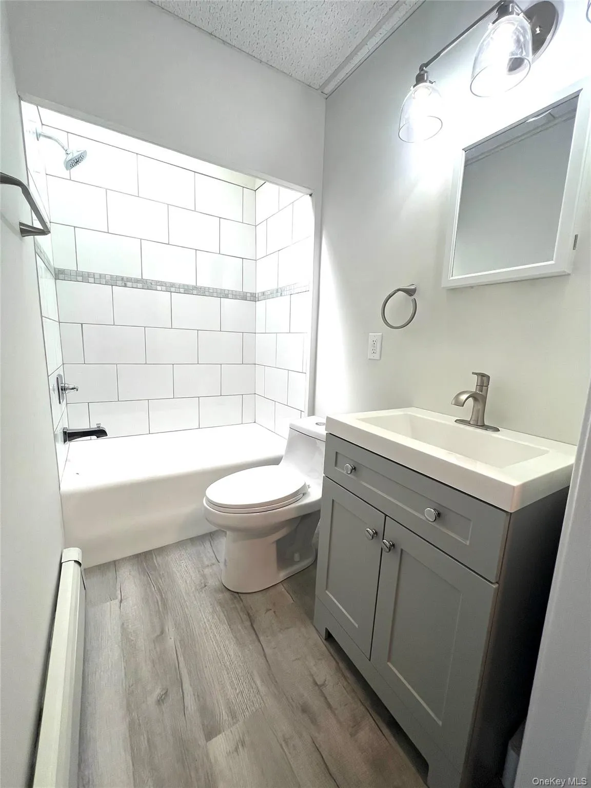 38 Main Street, Greenburgh, NY, 3 Bedroom Bedrooms, 6 Room Rooms,1 BathroomBathrooms,Residential Lease,For Rent,Main,0,1048576 38 Main Street, Greenburgh, NY, 3 Bedroom Bedrooms, 6 Room Rooms,1 BathroomBathrooms,Residential Lease,For Rent,Main,0,1048576