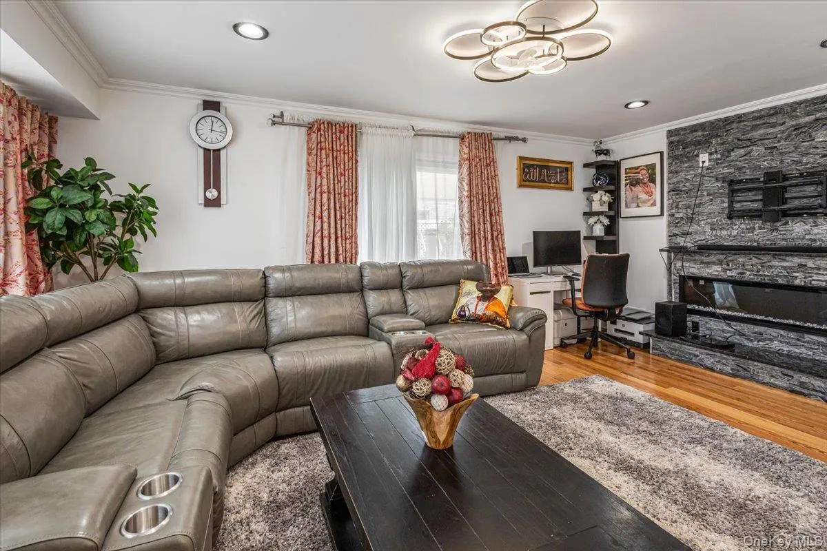160-49 91st Street, New York, NY, 4 Bedrooms Bedrooms, 9 Rooms Rooms,3 BathroomsBathrooms,Residential,For Rent,91st,0,1048582 160-49 91st Street, New York, NY, 4 Bedrooms Bedrooms, 9 Rooms Rooms,3 BathroomsBathrooms,Residential,For Rent,91st,0,1048582