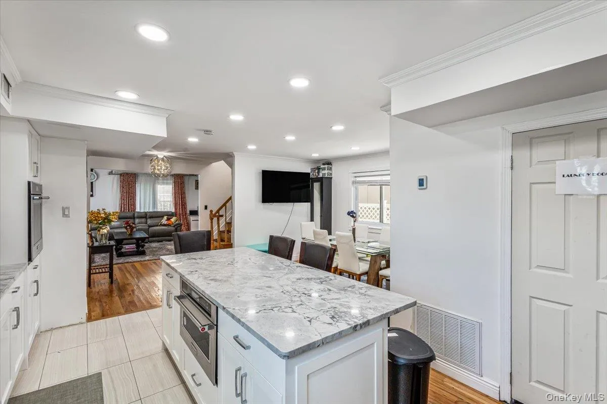 160-49 91st Street, New York, NY, 4 Bedrooms Bedrooms, 9 Rooms Rooms,3 BathroomsBathrooms,Residential,For Rent,91st,0,1048582 160-49 91st Street, New York, NY, 4 Bedrooms Bedrooms, 9 Rooms Rooms,3 BathroomsBathrooms,Residential,For Rent,91st,0,1048582
