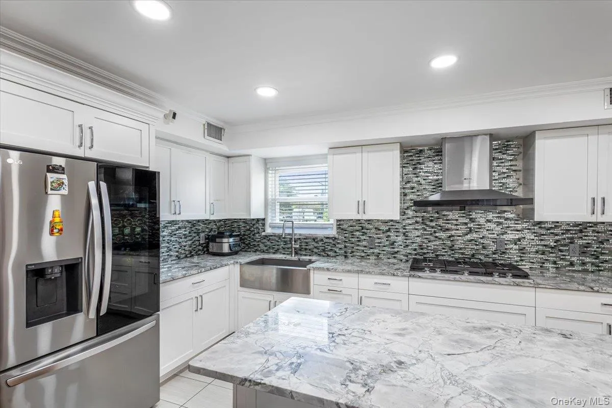 160-49 91st Street, New York, NY, 4 Bedrooms Bedrooms, 9 Rooms Rooms,3 BathroomsBathrooms,Residential,For Rent,91st,0,1048582 160-49 91st Street, New York, NY, 4 Bedrooms Bedrooms, 9 Rooms Rooms,3 BathroomsBathrooms,Residential,For Rent,91st,0,1048582