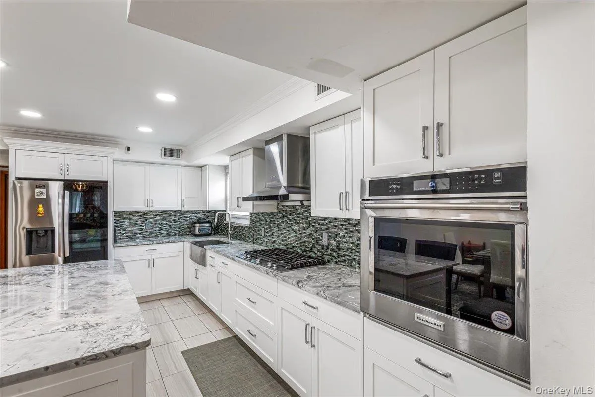 160-49 91st Street, New York, NY, 4 Bedrooms Bedrooms, 9 Rooms Rooms,3 BathroomsBathrooms,Residential,For Rent,91st,0,1048582 160-49 91st Street, New York, NY, 4 Bedrooms Bedrooms, 9 Rooms Rooms,3 BathroomsBathrooms,Residential,For Rent,91st,0,1048582