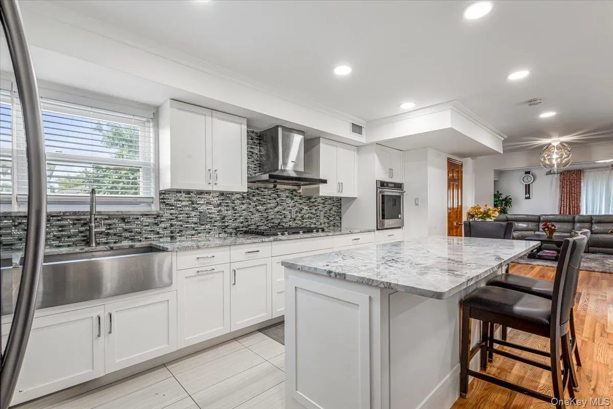 160-49 91st Street, New York, NY, 4 Bedrooms Bedrooms, 9 Rooms Rooms,3 BathroomsBathrooms,Residential,For Rent,91st,0,1048582 160-49 91st Street, New York, NY, 4 Bedrooms Bedrooms, 9 Rooms Rooms,3 BathroomsBathrooms,Residential,For Rent,91st,0,1048582