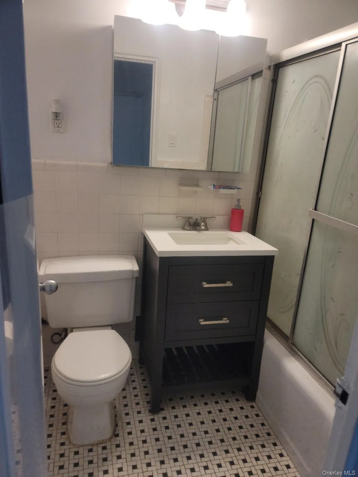 99-60 63rd Road, New York, NY, 3 Bedrooms Bedrooms, 5 Rooms Rooms,1 BathroomBathrooms,Residential,For Rent,63rd,0,1048585 99-60 63rd Road, New York, NY, 3 Bedrooms Bedrooms, 5 Rooms Rooms,1 BathroomBathrooms,Residential,For Rent,63rd,0,1048585