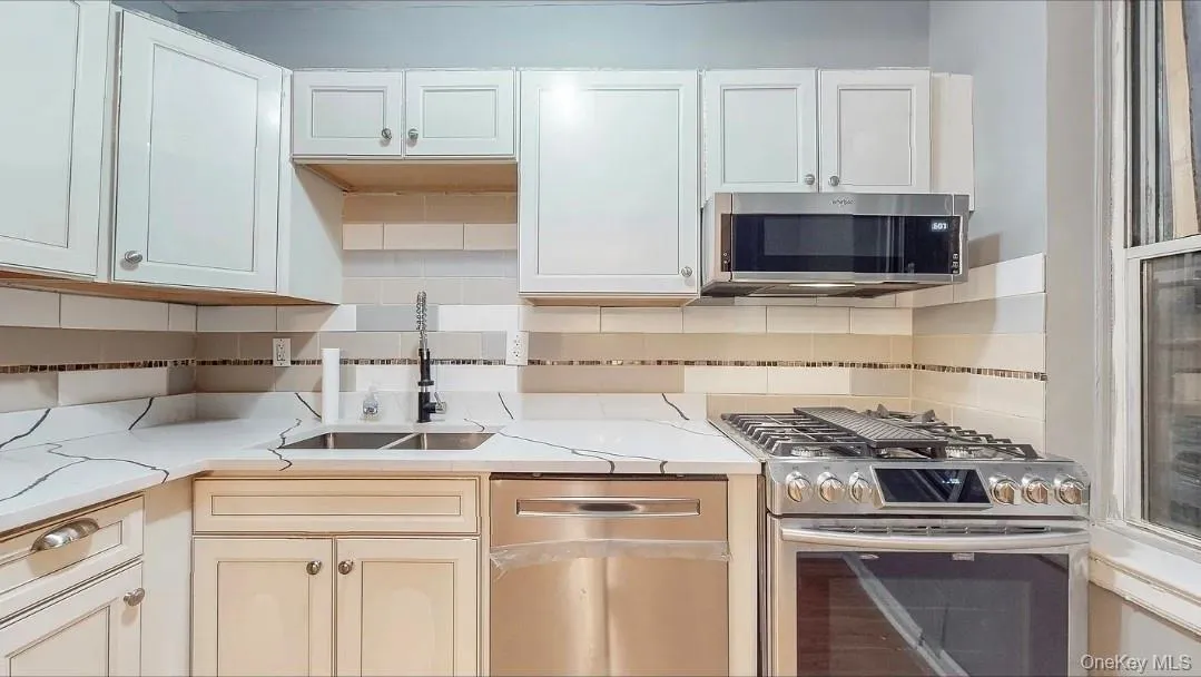 800 Grand Concourse Avenue, New York, NY, 2 Bedrooms Bedrooms, 7 Rooms Rooms,2 BathroomsBathrooms,Residential,For Rent,Grand Concourse,0,1048586 800 Grand Concourse Avenue, New York, NY, 2 Bedrooms Bedrooms, 7 Rooms Rooms,2 BathroomsBathrooms,Residential,For Rent,Grand Concourse,0,1048586