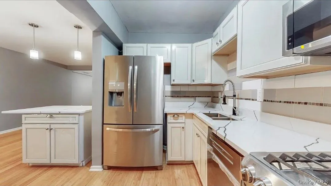 800 Grand Concourse Avenue, New York, NY, 2 Bedrooms Bedrooms, 7 Rooms Rooms,2 BathroomsBathrooms,Residential,For Rent,Grand Concourse,0,1048586 800 Grand Concourse Avenue, New York, NY, 2 Bedrooms Bedrooms, 7 Rooms Rooms,2 BathroomsBathrooms,Residential,For Rent,Grand Concourse,0,1048586