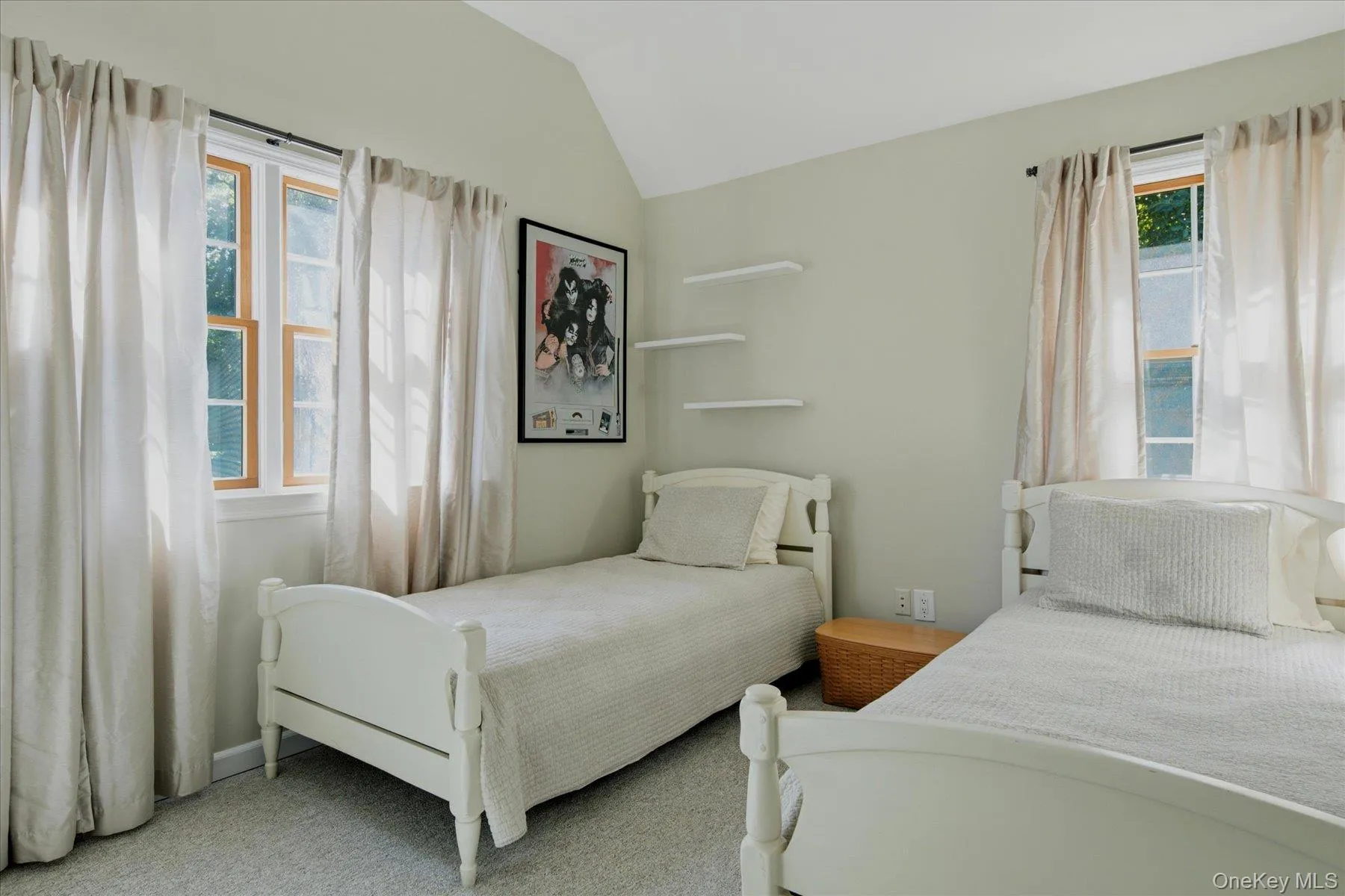 2nd Bedroom2nd floor 2nd Bedroom2nd floor
