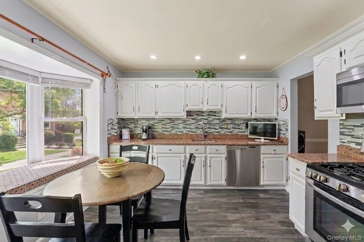 22 Corners Road, Clarkstown, NY, 3 Bedrooms Bedrooms, 9 Rooms Rooms,2 BathroomsBathrooms,Residential,For Rent,Corners,0,1048590 22 Corners Road, Clarkstown, NY, 3 Bedrooms Bedrooms, 9 Rooms Rooms,2 BathroomsBathrooms,Residential,For Rent,Corners,0,1048590
