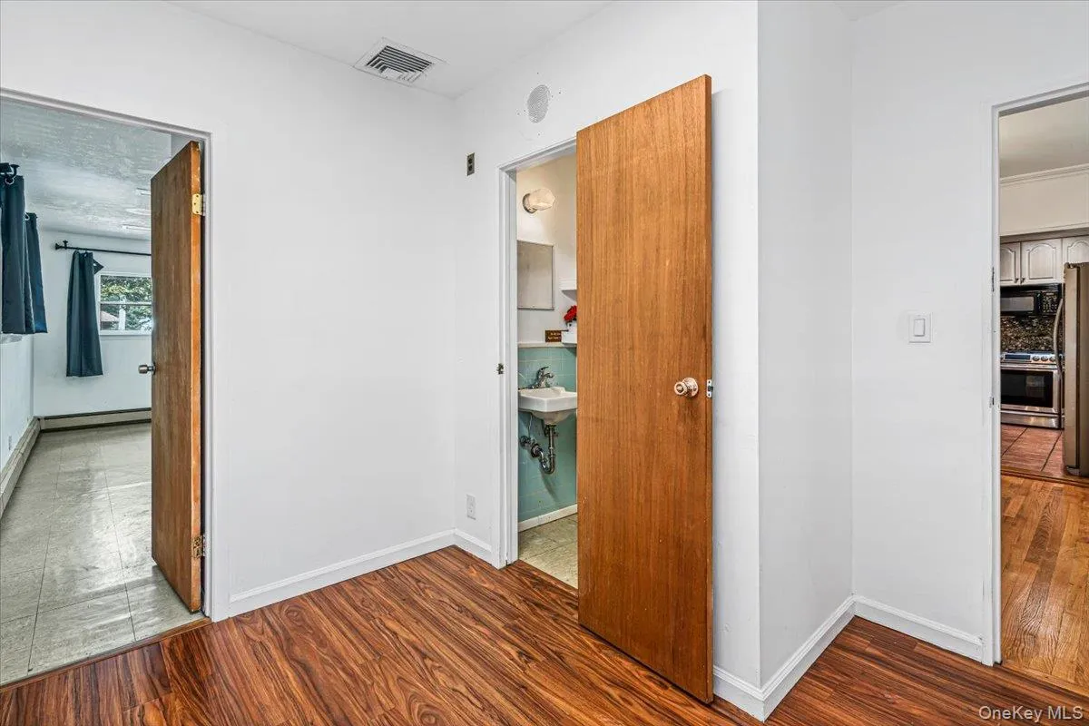 217-06 Stewart Road, New York, NY, 3 Bedrooms Bedrooms, 9 Rooms Rooms,2 BathroomsBathrooms,Residential,For Rent,Stewart,0,1048593 217-06 Stewart Road, New York, NY, 3 Bedrooms Bedrooms, 9 Rooms Rooms,2 BathroomsBathrooms,Residential,For Rent,Stewart,0,1048593