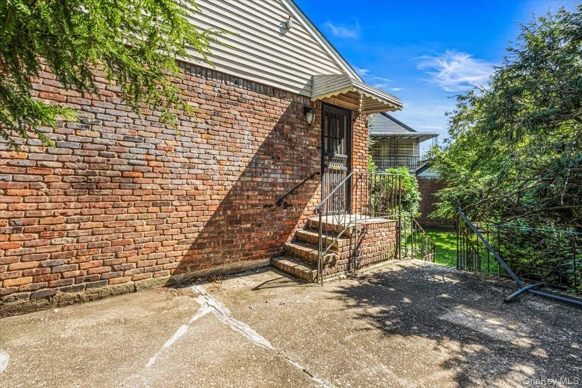 217-06 Stewart Road, New York, NY, 3 Bedrooms Bedrooms, 9 Rooms Rooms,2 BathroomsBathrooms,Residential,For Rent,Stewart,0,1048593 217-06 Stewart Road, New York, NY, 3 Bedrooms Bedrooms, 9 Rooms Rooms,2 BathroomsBathrooms,Residential,For Rent,Stewart,0,1048593