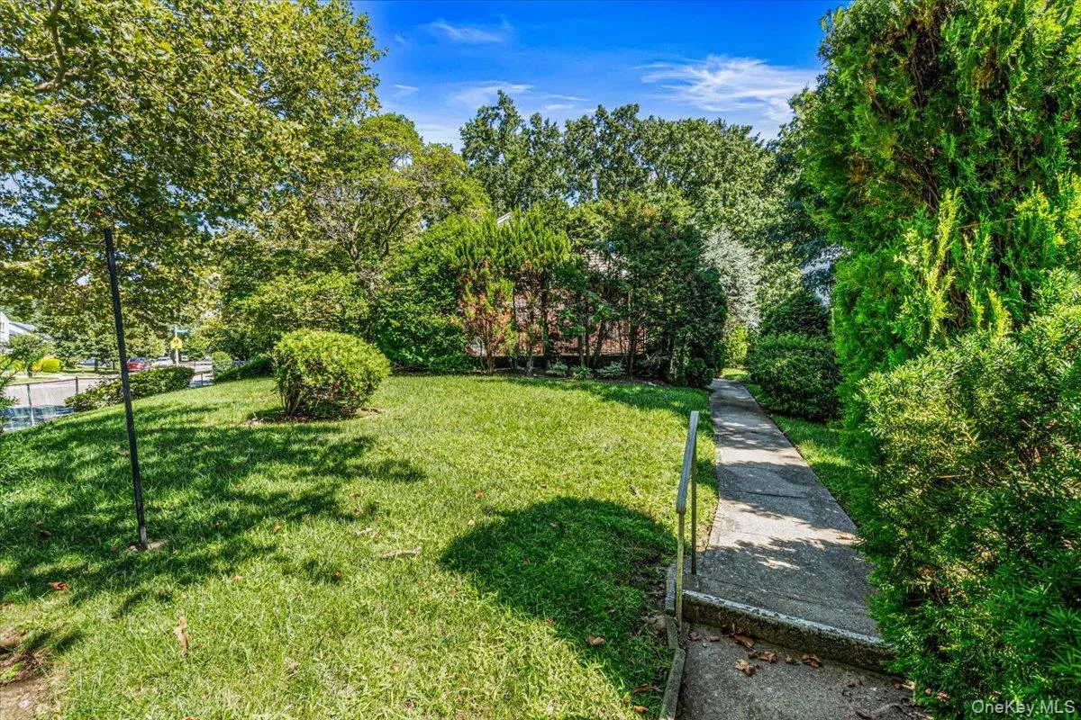 217-06 Stewart Road, New York, NY, 3 Bedrooms Bedrooms, 9 Rooms Rooms,2 BathroomsBathrooms,Residential,For Rent,Stewart,0,1048593 217-06 Stewart Road, New York, NY, 3 Bedrooms Bedrooms, 9 Rooms Rooms,2 BathroomsBathrooms,Residential,For Rent,Stewart,0,1048593