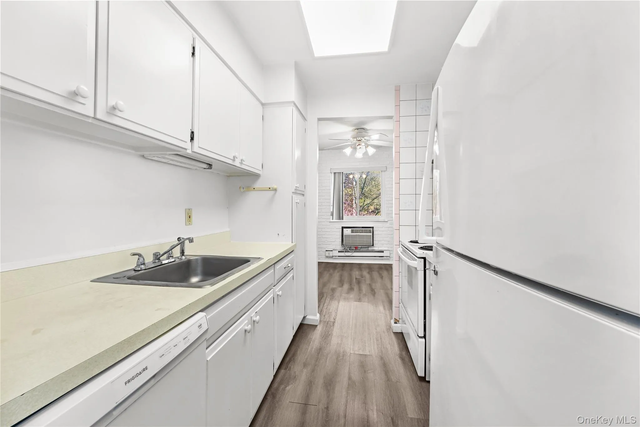 115 Dehaven Drive, Yonkers, NY, 3 Bedrooms Bedrooms, 6 Rooms Rooms,2 BathroomsBathrooms,Residential,For Rent,Dehaven,0,1048596 115 Dehaven Drive, Yonkers, NY, 3 Bedrooms Bedrooms, 6 Rooms Rooms,2 BathroomsBathrooms,Residential,For Rent,Dehaven,0,1048596