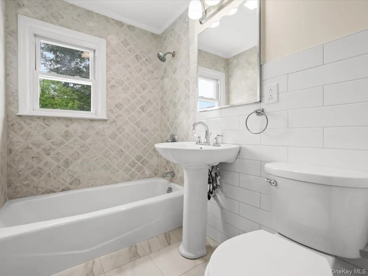79-53 267th Street, New York, NY, 4 Bedrooms Bedrooms, 8 Rooms Rooms,1 BathroomBathrooms,Residential,For Rent,267th,0,1048598 79-53 267th Street, New York, NY, 4 Bedrooms Bedrooms, 8 Rooms Rooms,1 BathroomBathrooms,Residential,For Rent,267th,0,1048598