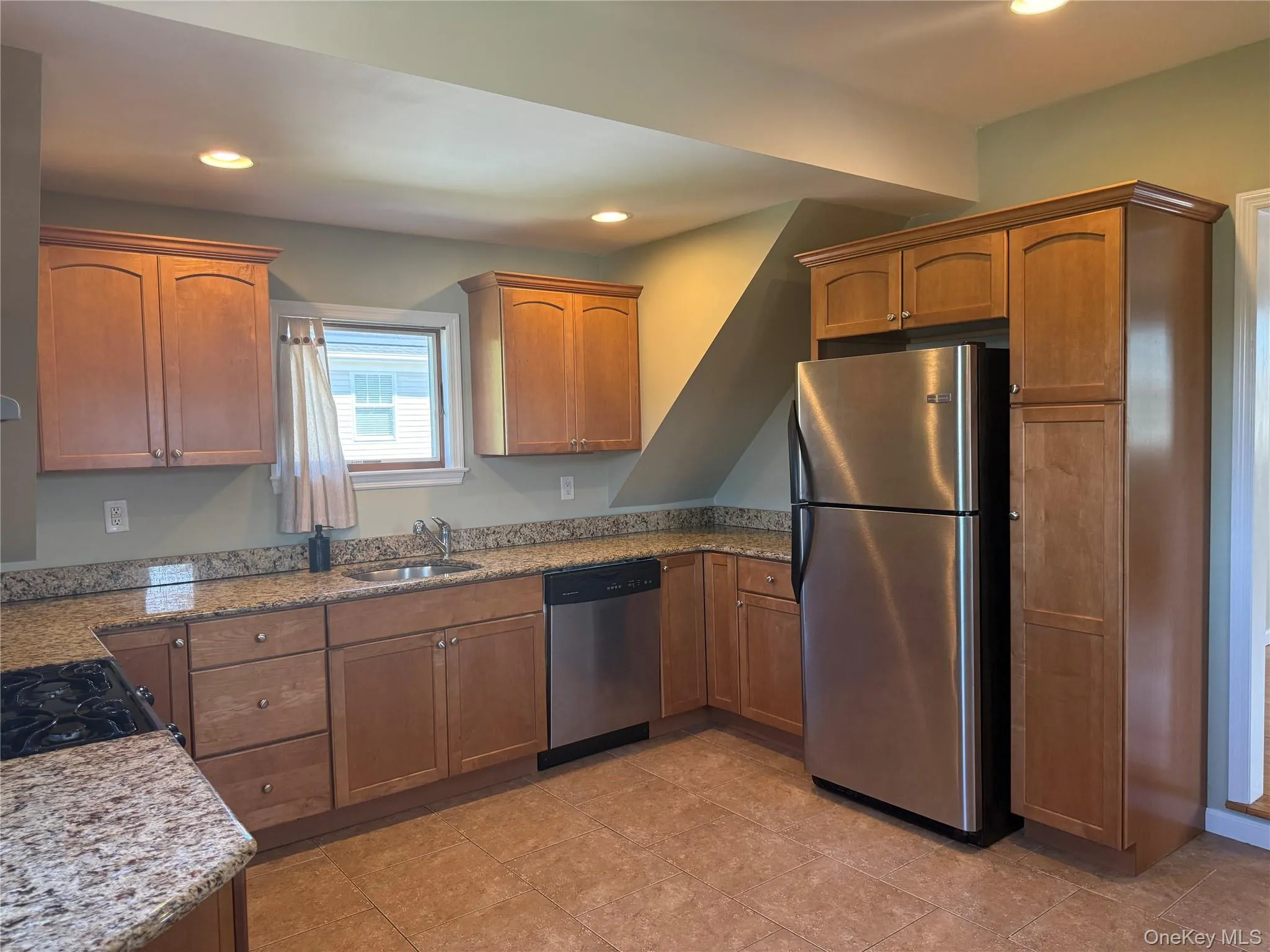 With Stainless Steel Appliances, Lots of Cabinet Space and Great Counter Space With Stainless Steel Appliances, Lots of Cabinet Space and Great Counter Space