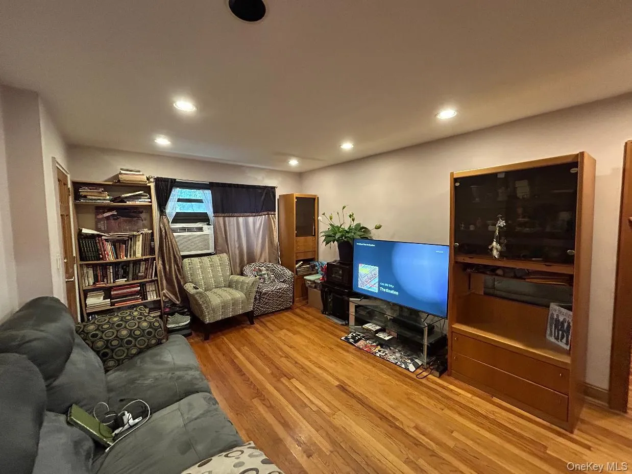 17-06 201st Street, New York, NY, 3 Bedrooms Bedrooms, 7 Rooms Rooms,1 BathroomBathrooms,Residential,For Rent,201st,0,1048608 17-06 201st Street, New York, NY, 3 Bedrooms Bedrooms, 7 Rooms Rooms,1 BathroomBathrooms,Residential,For Rent,201st,0,1048608