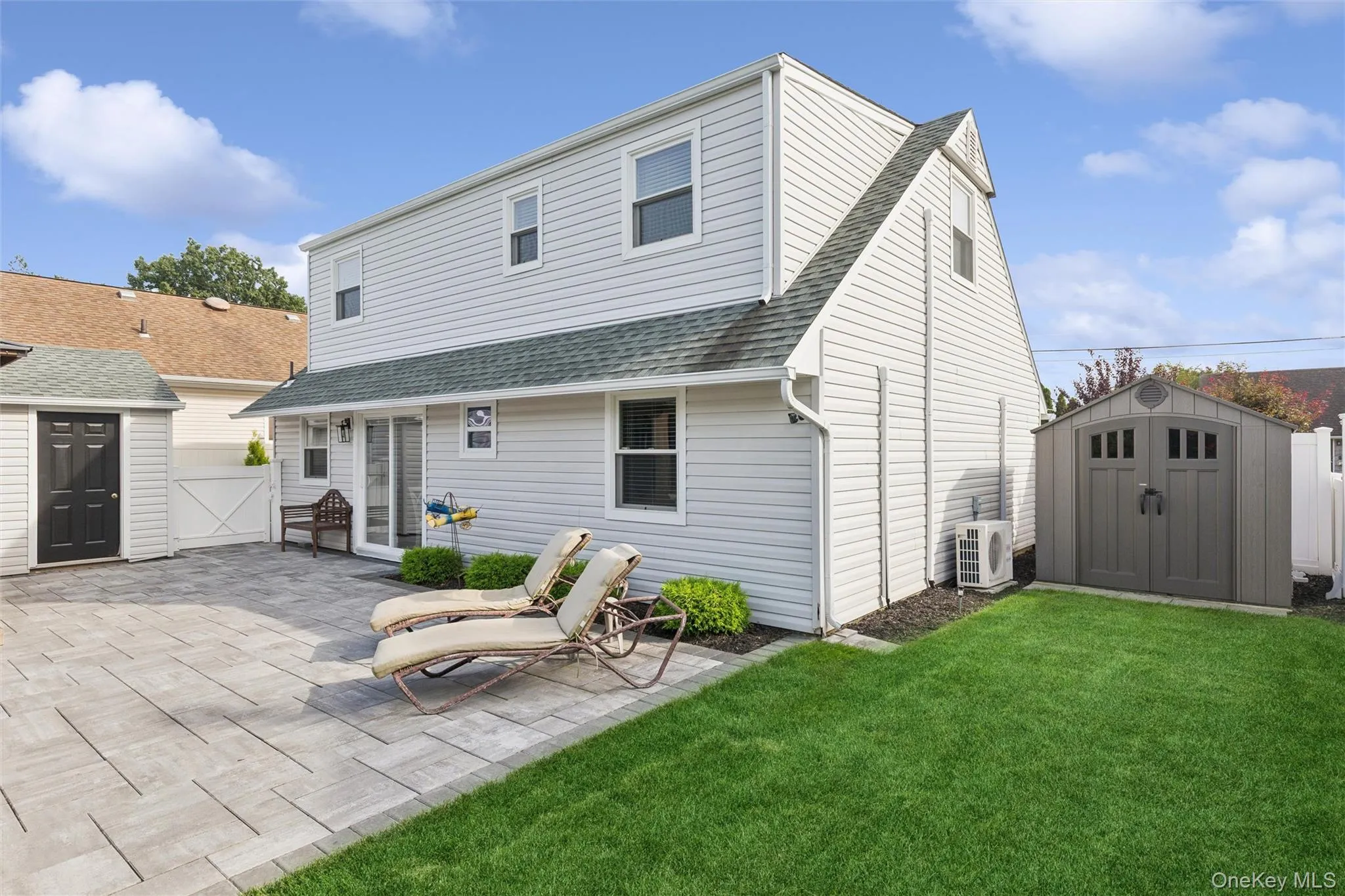 24 Essen Place, Oyster Bay, NY, 4 Bedrooms Bedrooms, 7 Rooms Rooms,2 BathroomsBathrooms,Residential,For Rent,Essen,0,1048613 24 Essen Place, Oyster Bay, NY, 4 Bedrooms Bedrooms, 7 Rooms Rooms,2 BathroomsBathrooms,Residential,For Rent,Essen,0,1048613