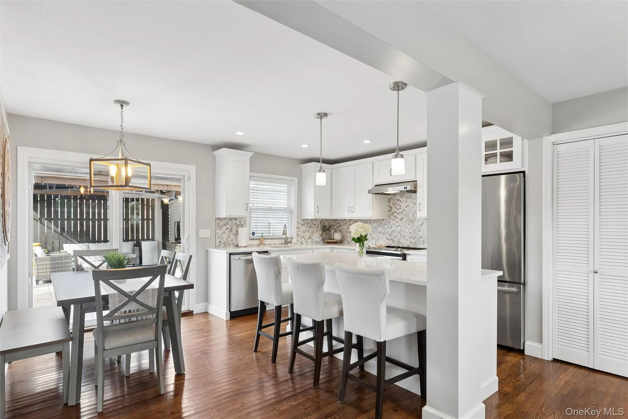24 Essen Place, Oyster Bay, NY, 4 Bedrooms Bedrooms, 7 Rooms Rooms,2 BathroomsBathrooms,Residential,For Rent,Essen,0,1048613 24 Essen Place, Oyster Bay, NY, 4 Bedrooms Bedrooms, 7 Rooms Rooms,2 BathroomsBathrooms,Residential,For Rent,Essen,0,1048613